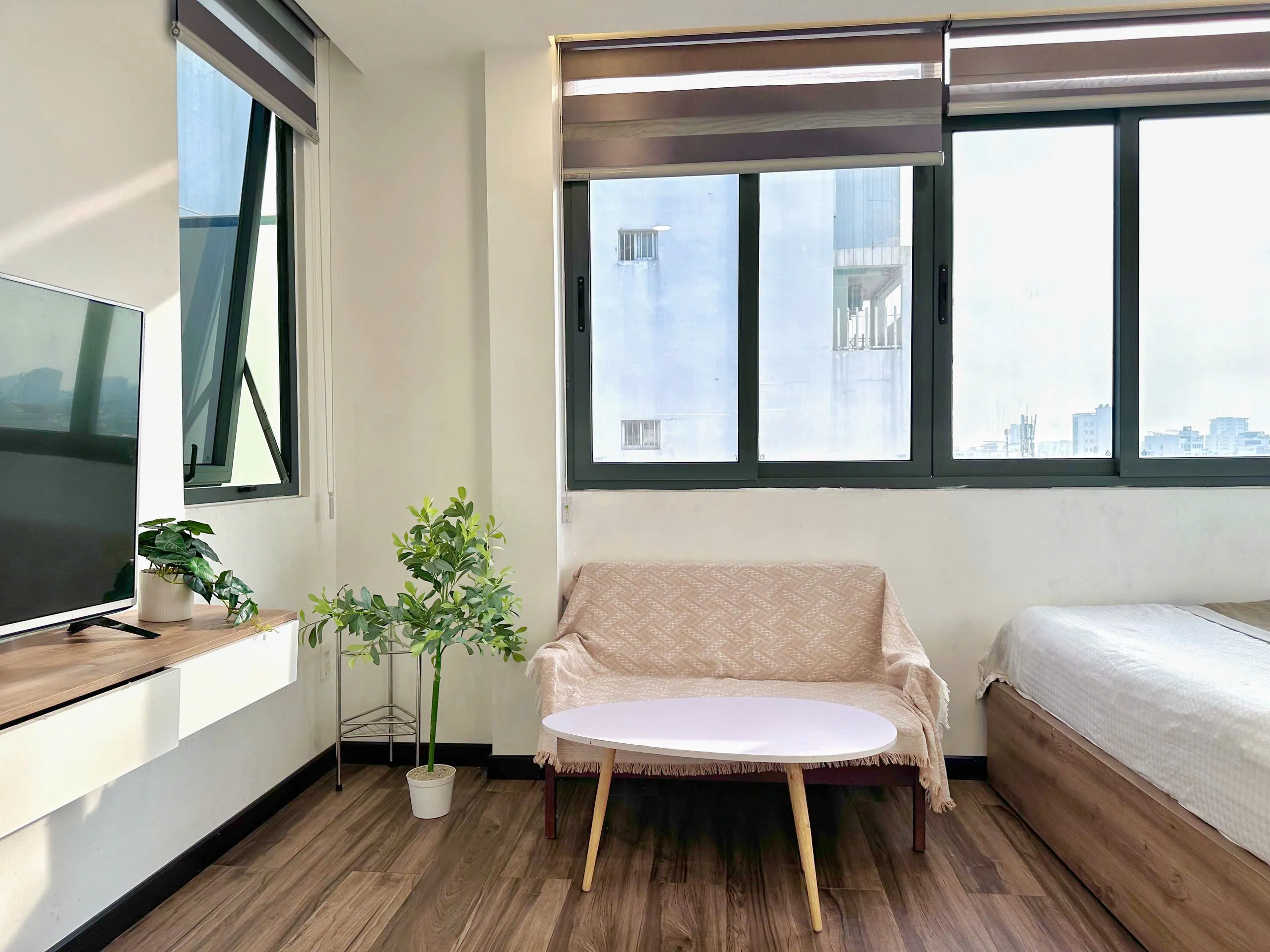 Studio Serviced Apartment For Rent in Truong Sa St Phu Nhuan HCMC 20sqm 470 USD/month
