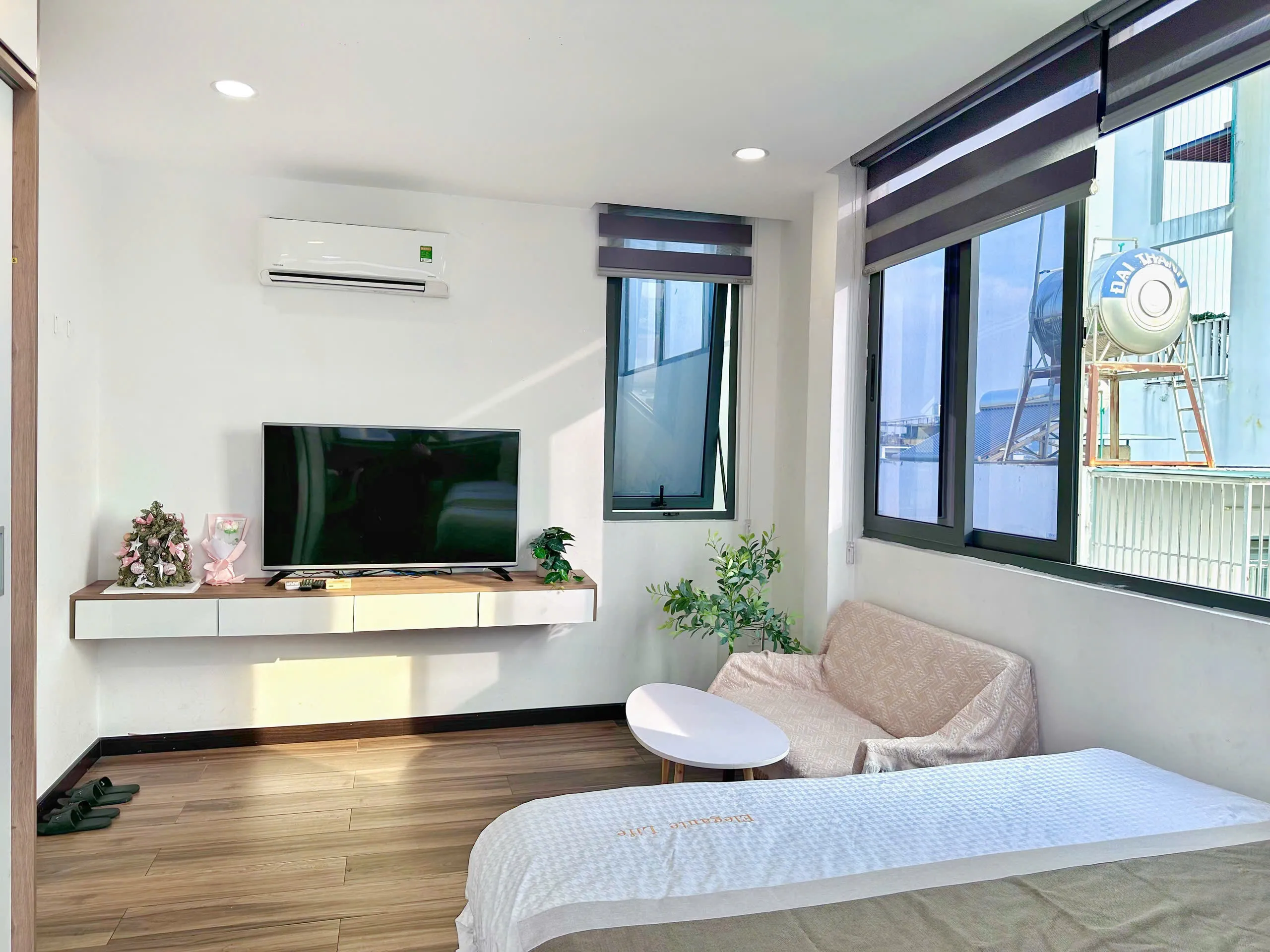 Studio Serviced Apartment For Rent in Truong Sa St Phu Nhuan HCMC 20sqm 470 USD/month