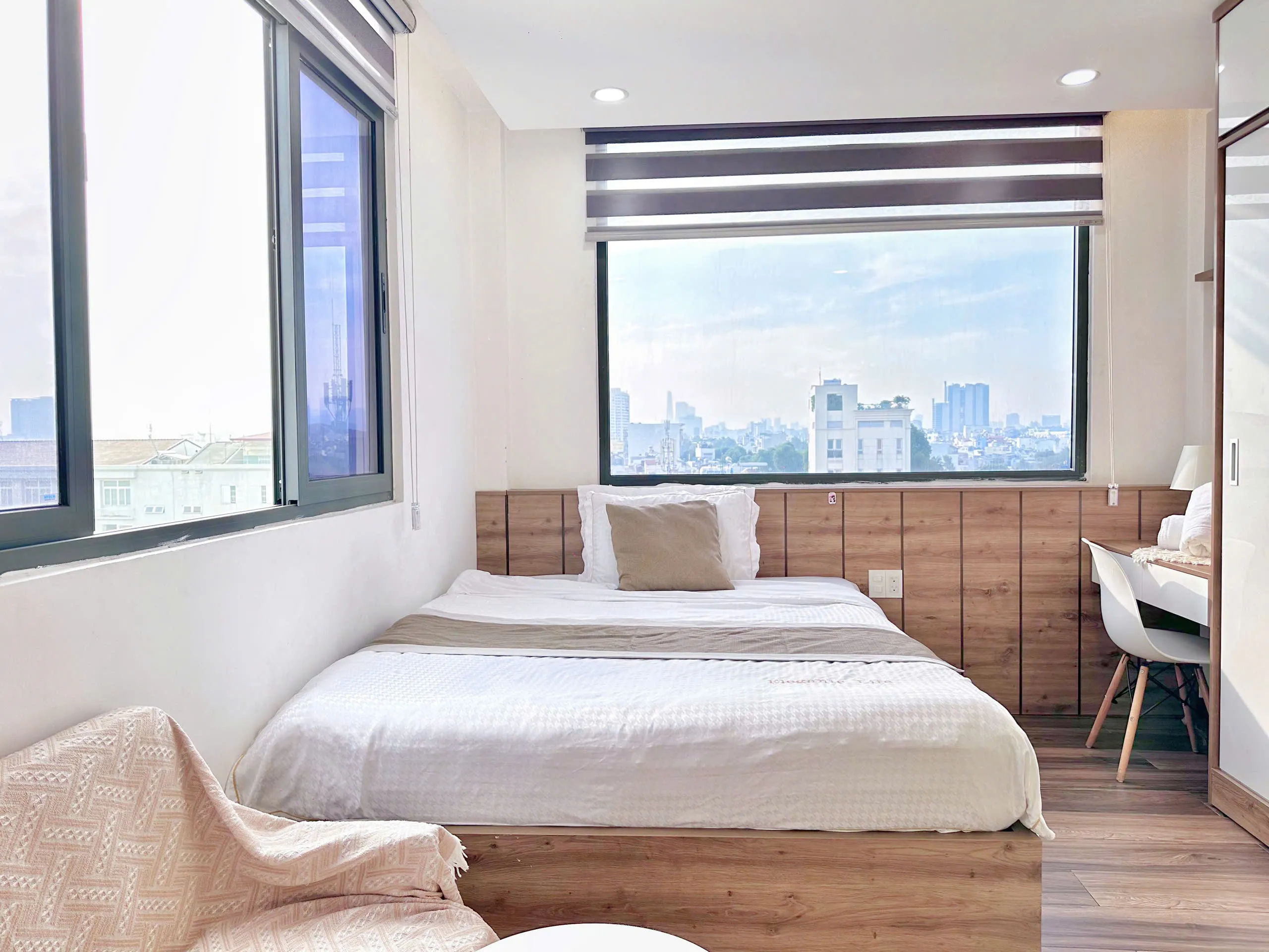 Studio Serviced Apartment For Rent in Truong Sa St Phu Nhuan HCMC 20sqm 470 USD/month