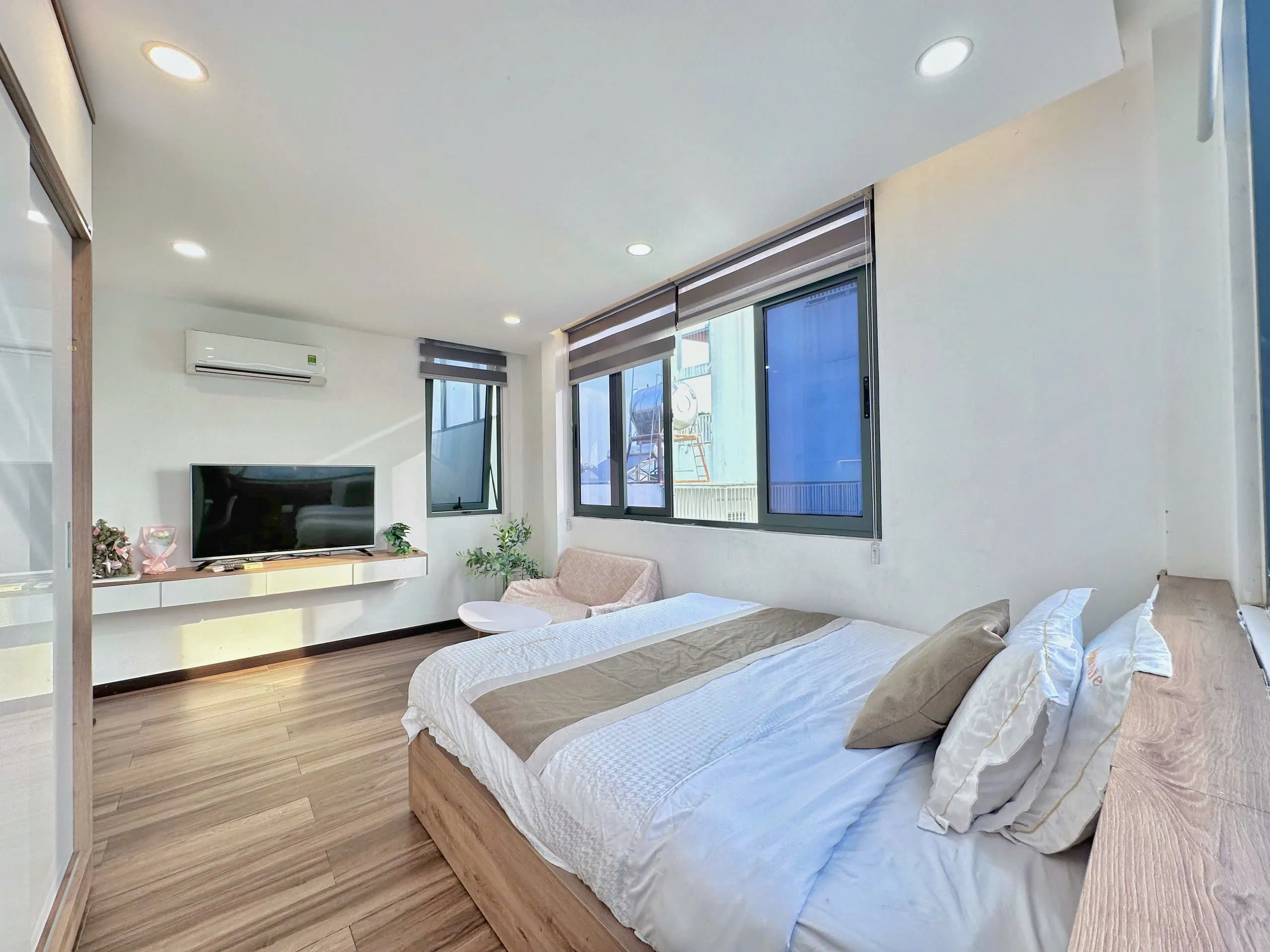Studio Serviced Apartment For Rent in Truong Sa St Phu Nhuan HCMC 20sqm 470 USD/month