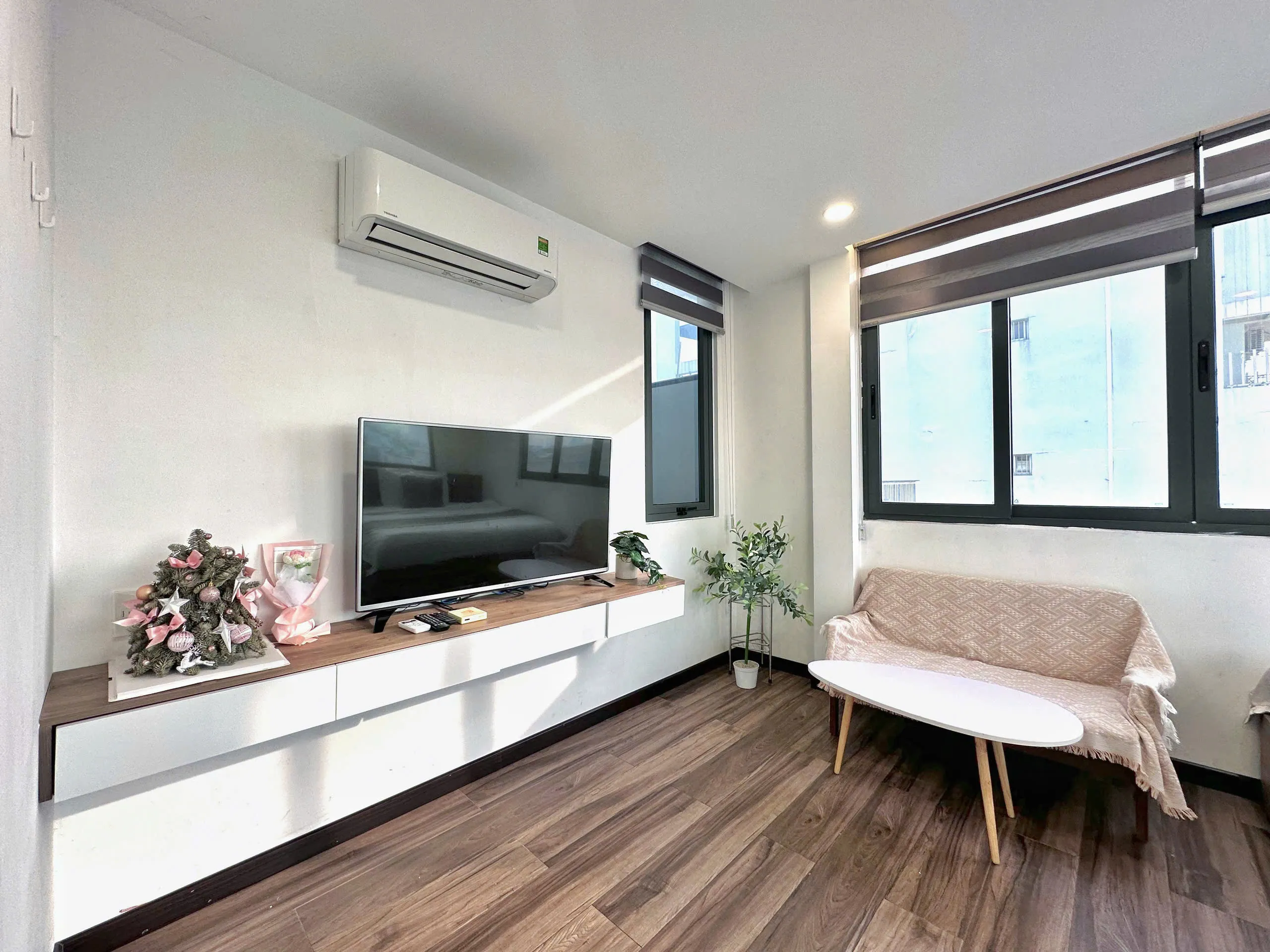 Studio Serviced Apartment For Rent in Truong Sa St Phu Nhuan HCMC 20sqm 470 USD/month