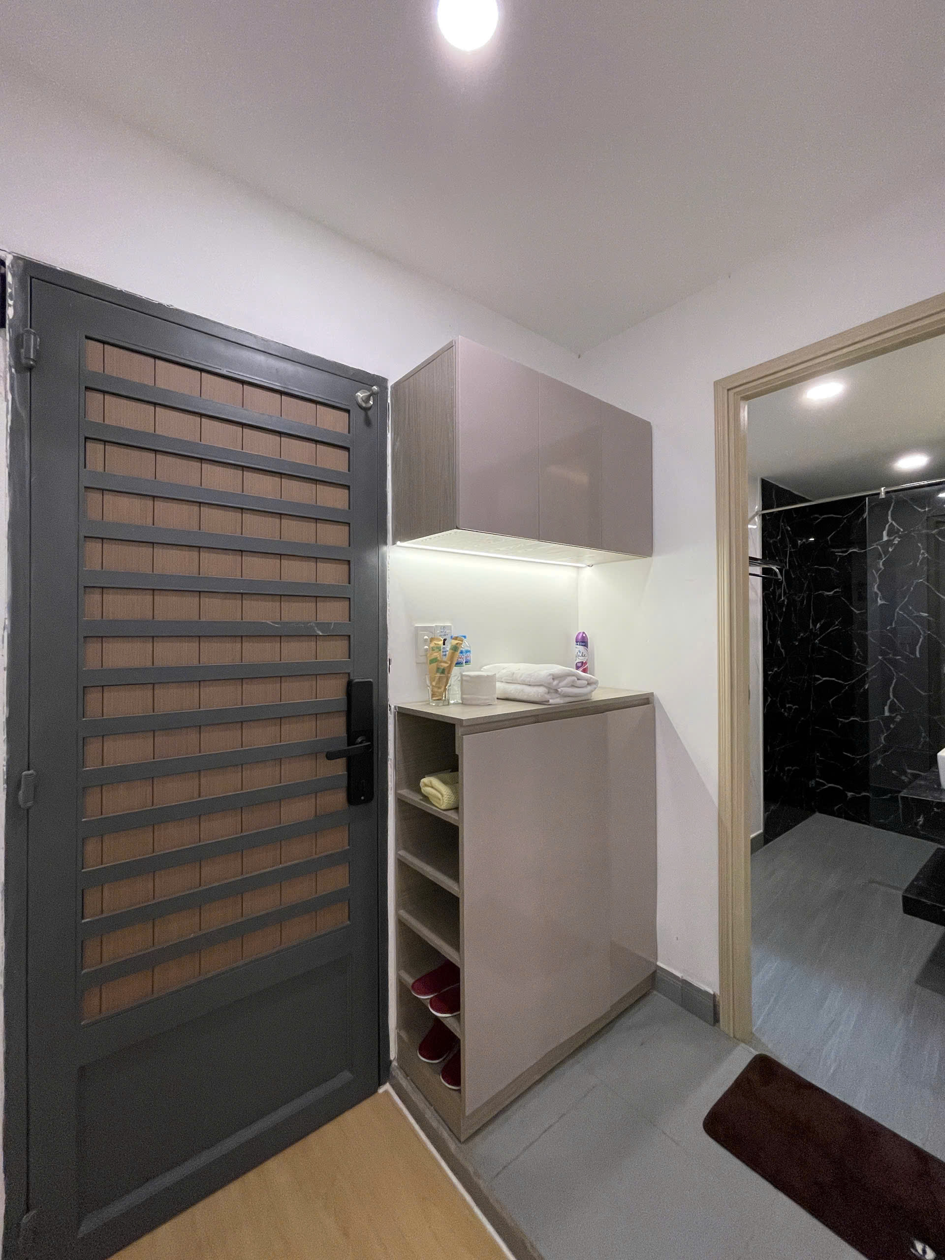 Very Good Furniture 01 Bedroom Apartment For Rent in Phu Nhuan HCMC