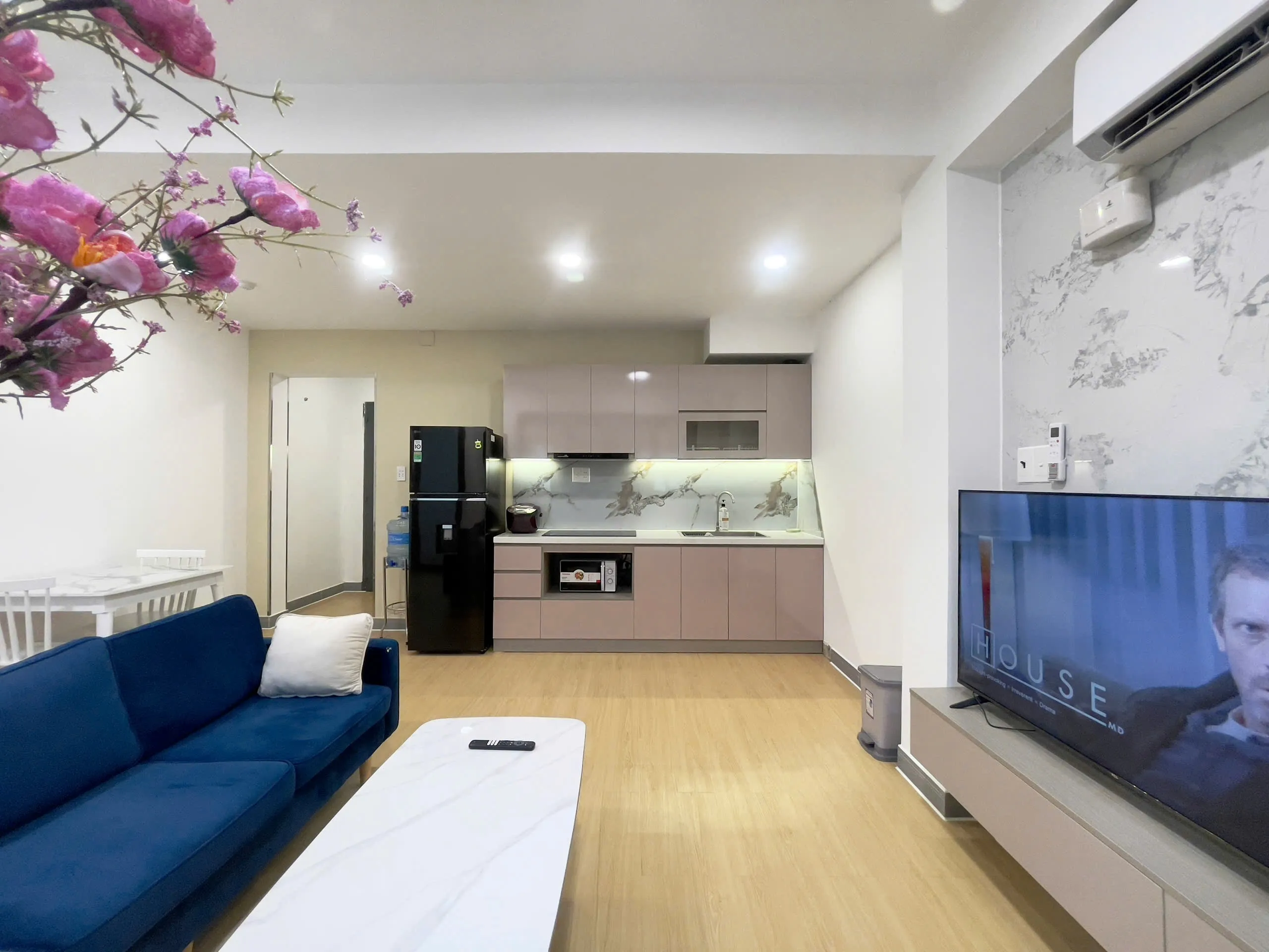 Very Good Furniture 01 Bedroom Apartment For Rent in Phu Nhuan HCMC 55sqm 650 USD/month