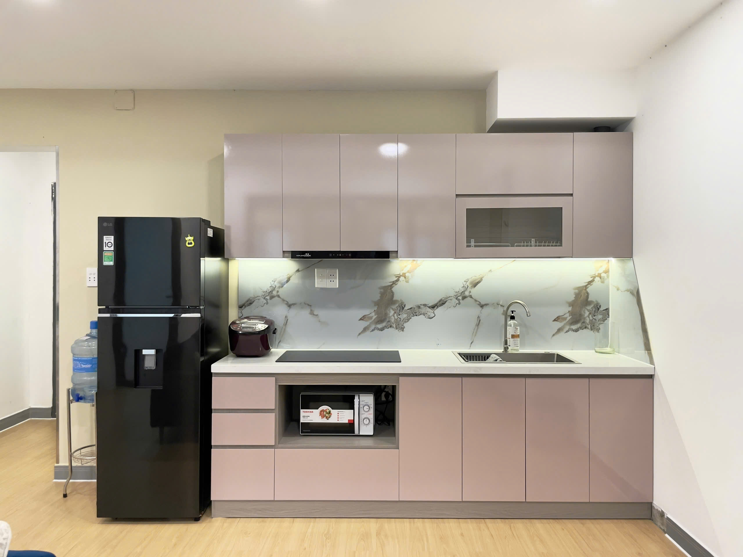 Very Good Furniture 01 Bedroom Apartment For Rent in Phu Nhuan HCMC