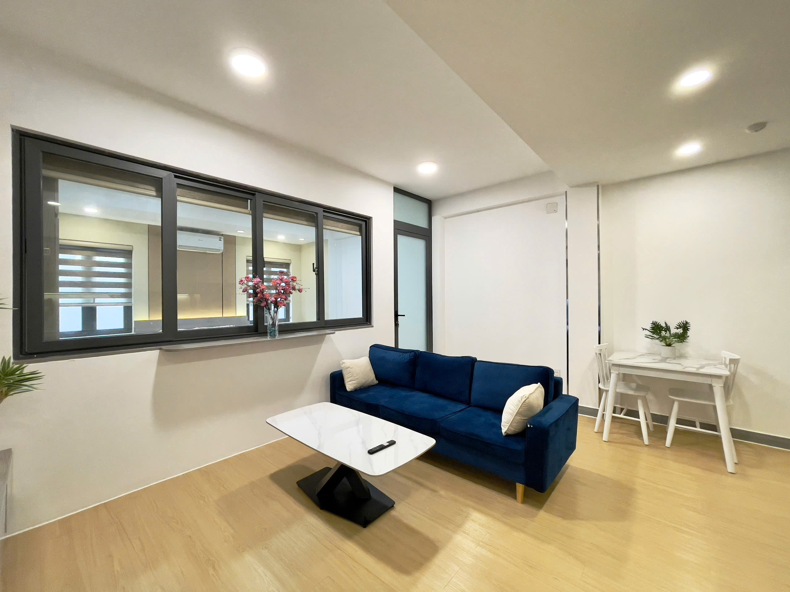 Very Good Furniture 01 Bedroom Apartment For Rent in Phu Nhuan HCMC