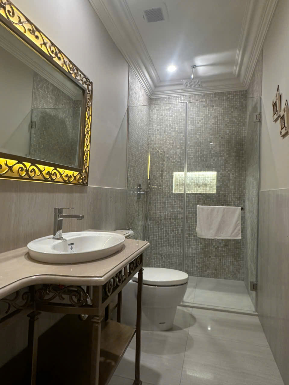 Good Size 02 Bedroom Apartment For Rent in Phu Nhuan Ho Chi Minh City