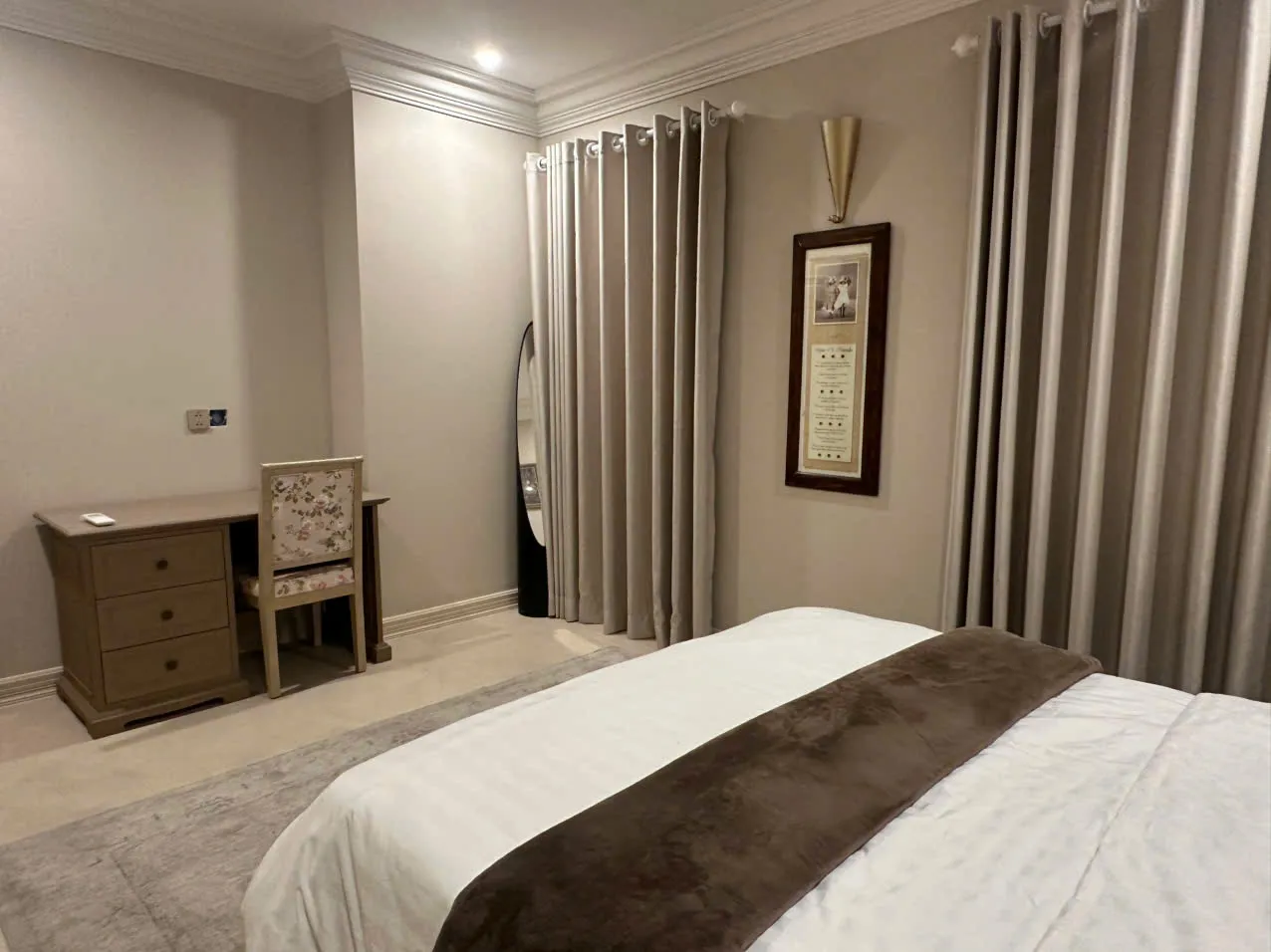 Good Size 02 Bedroom Apartment For Rent in Phu Nhuan Ho Chi Minh City 1100sqm 1,100 USD/month
