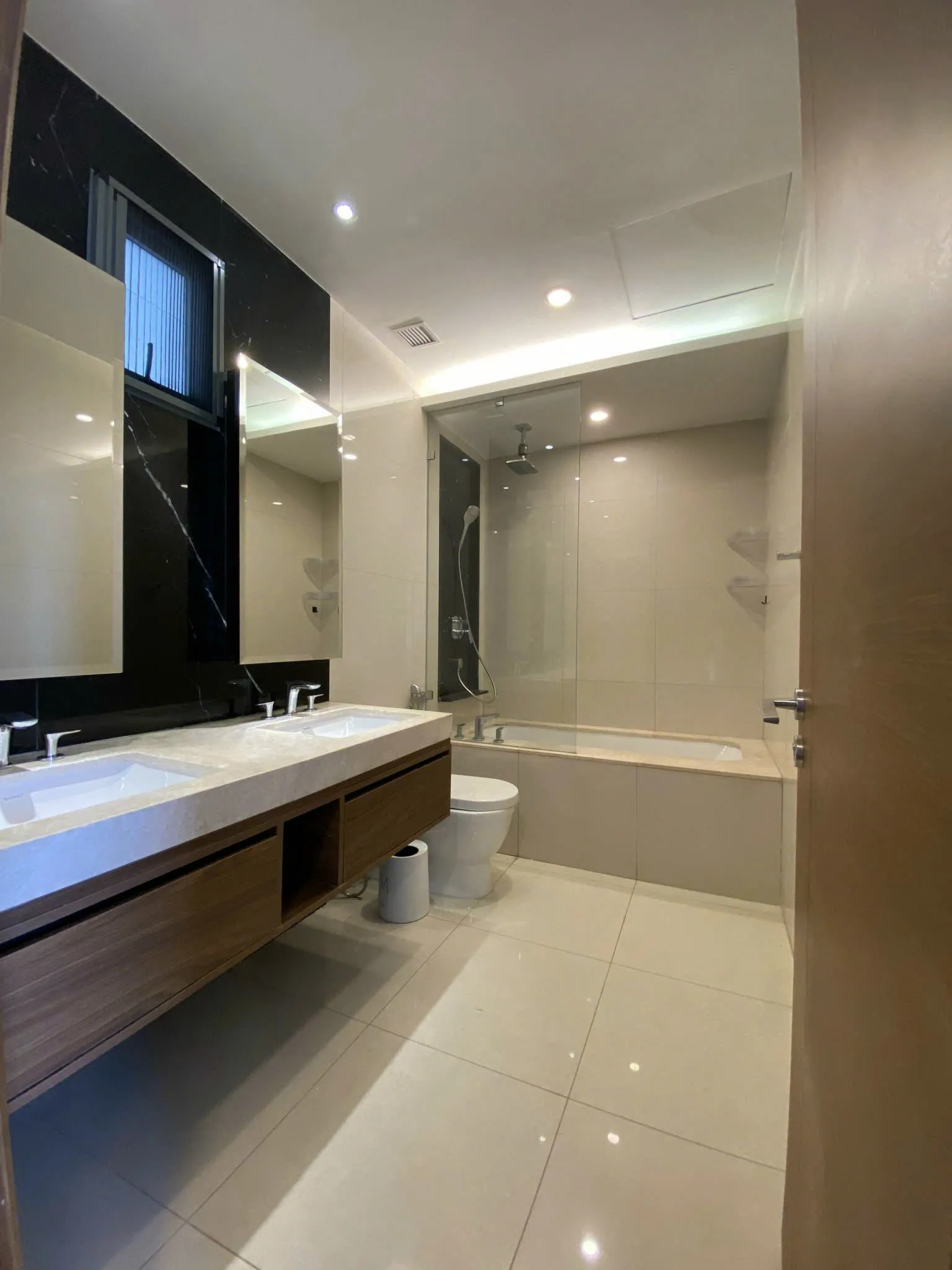 Luxury 3 Bedroom Apartment at The Nassim Thao Dien for Rent 121sqm 3,200 USD/month