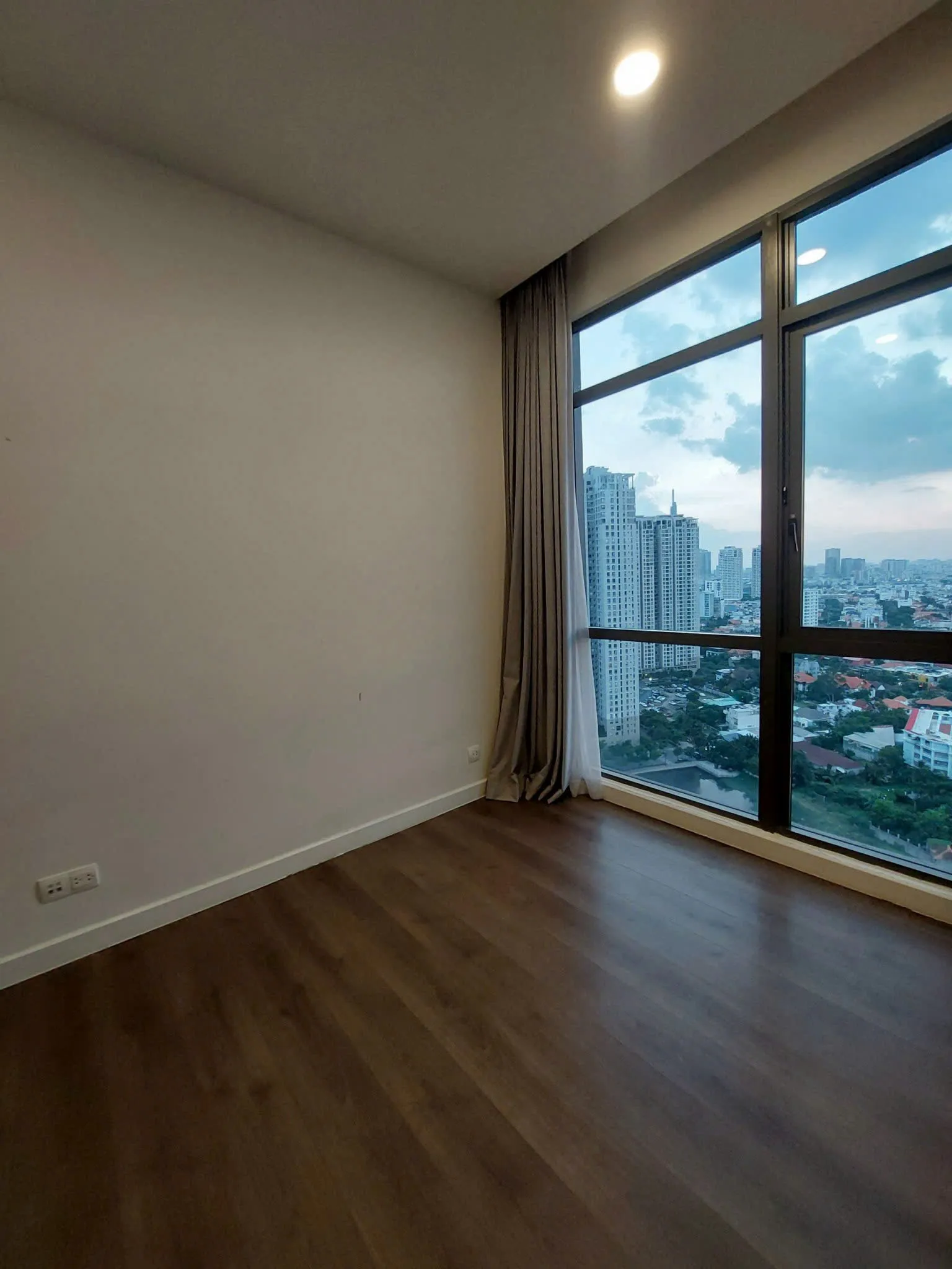 Large 3 Bedroom Apartment for Rent at The Nassim Thao Dien 145sqm 3,200 USD/month