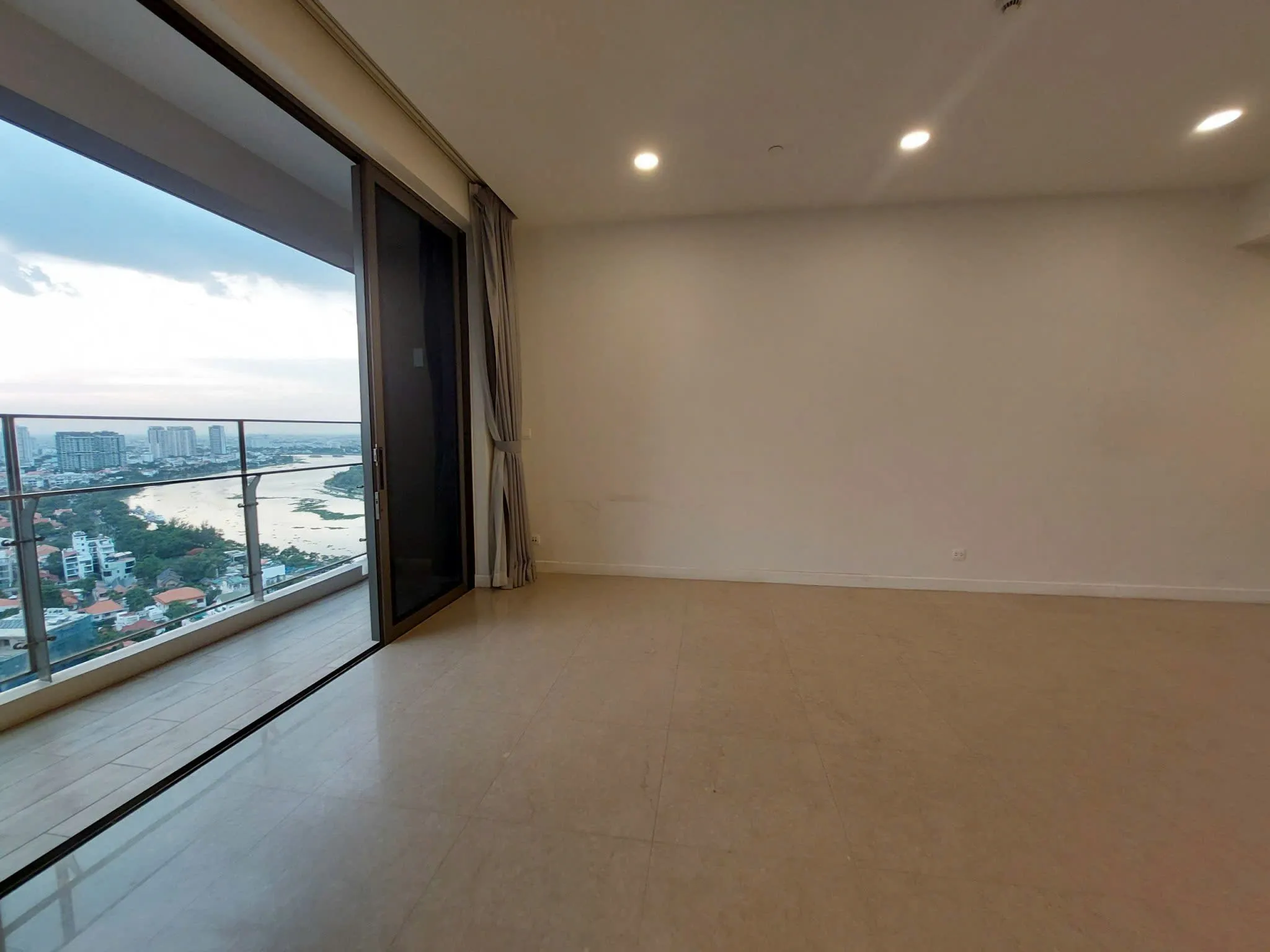 Large 3 Bedroom Apartment for Rent at The Nassim Thao Dien 145sqm 3,200 USD/month