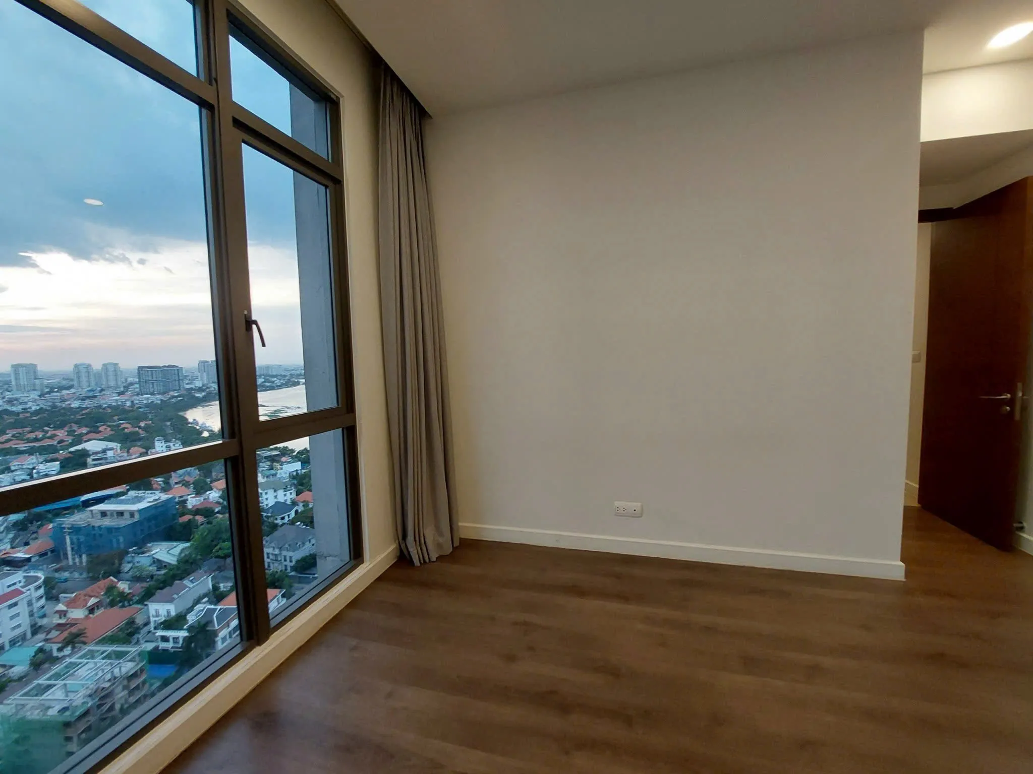 Large 3 Bedroom Apartment for Rent at The Nassim Thao Dien 145sqm 3,200 USD/month