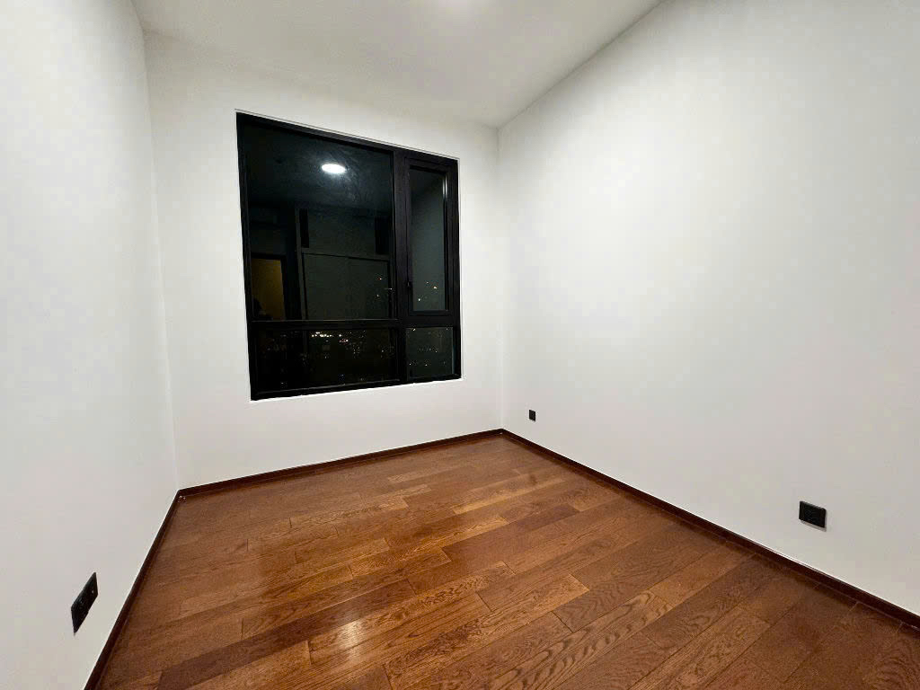 Bright Unfurnised 2 Bedroom Apartment for Rent in D'Edge Thao Dien | Balcony