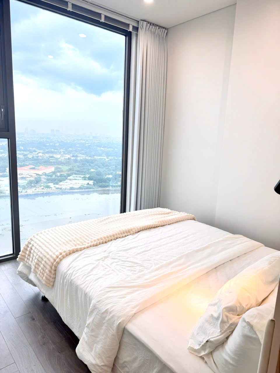 2 Bedroom Apartment for Rent in Thao Dien Green | River View Floor 23