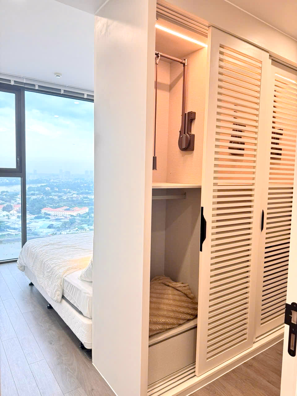 2 Bedroom Apartment for Rent in Thao Dien Green | River View Floor 23