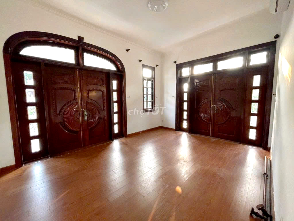 Villa for Rent in Thao Dien | 5BR Private Pool Thien Son Compound