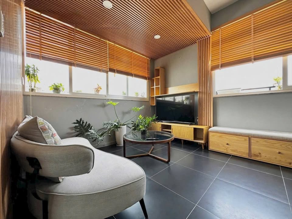 Top House One Bedroom Serviced Apartment in Pham Viet Chanh Binh Thanh HCM