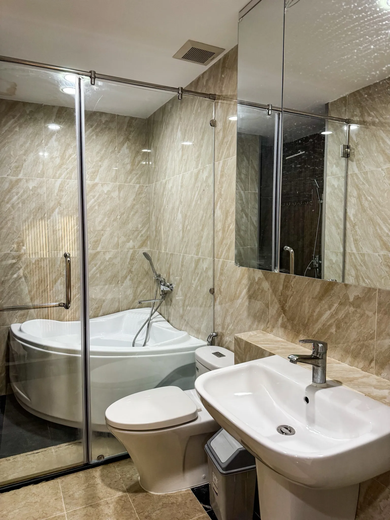 Balconies Two Bedroom Apartment For Rent in Vitamin Small Building Thao Dien 75sqm 1,100 USD/month