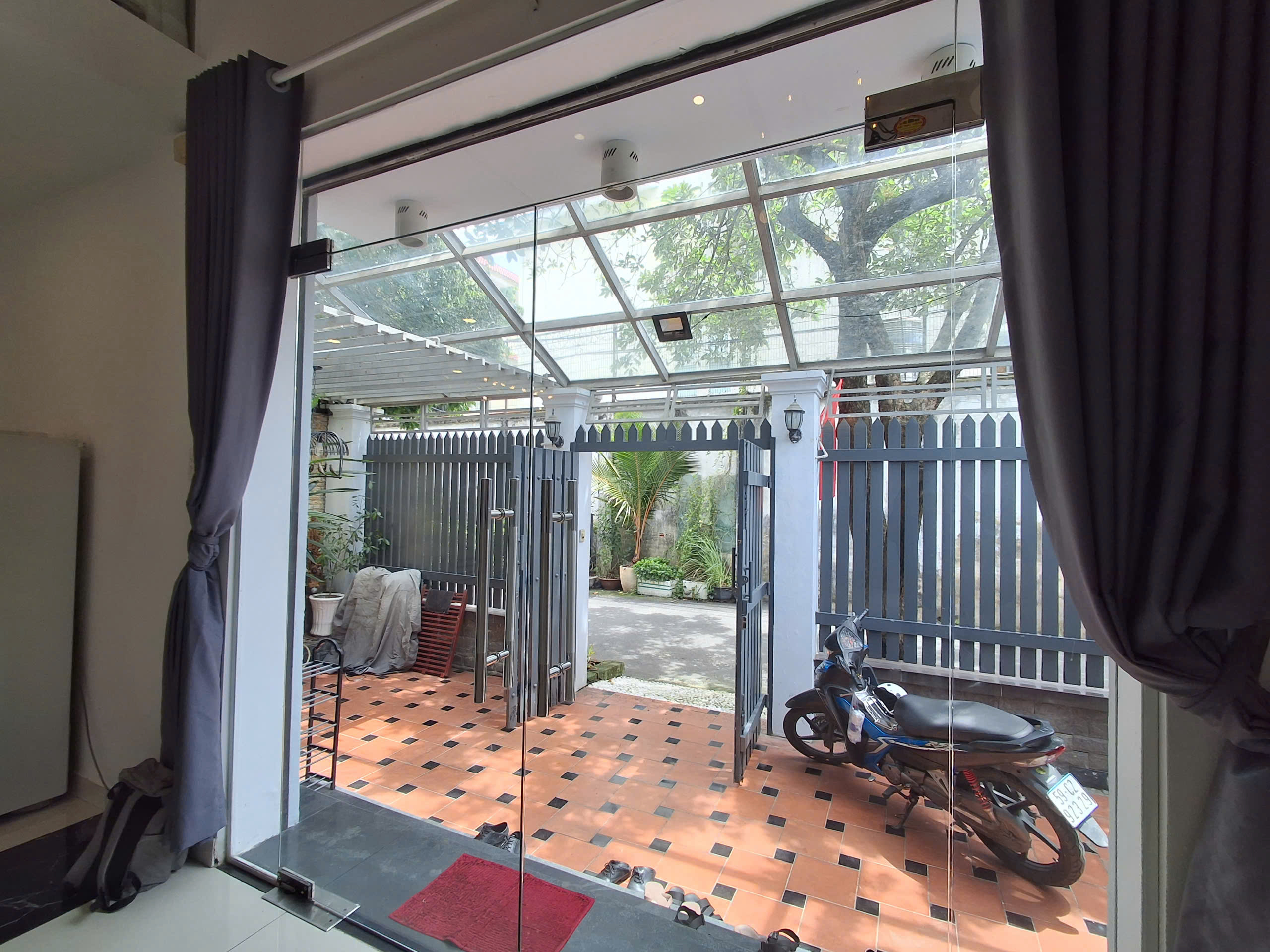 Small Cute House for rent in Tran Nao Area District 2 HCMC