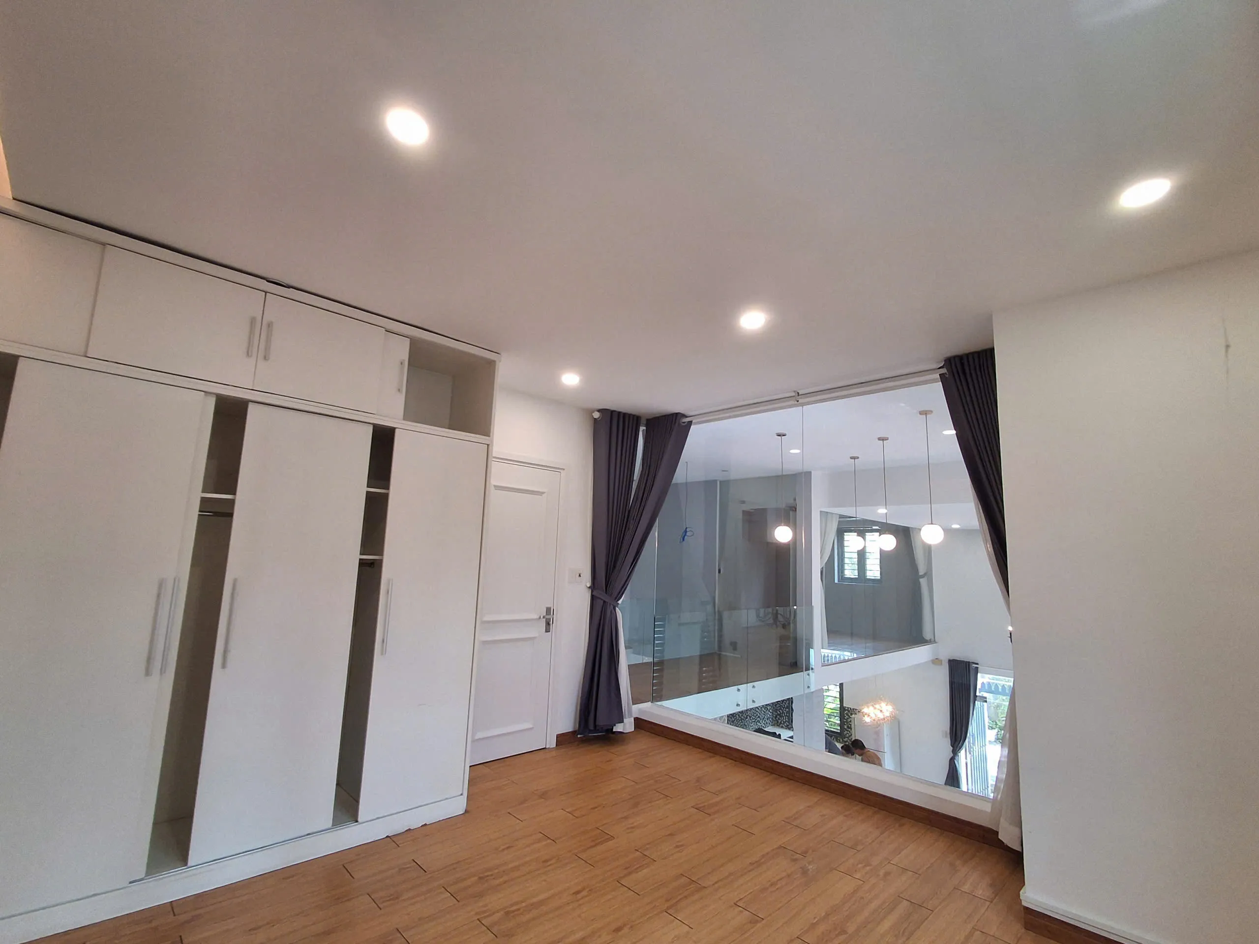Small Cute House for rent in Tran Nao Area District 2 HCMC 200sqm 1,400 USD/month