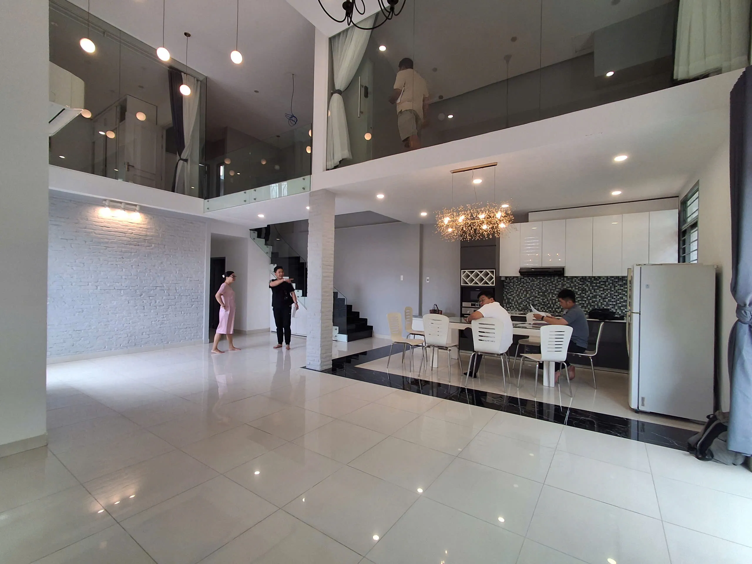 Small Cute House for rent in Tran Nao Area District 2 HCMC 200sqm 1,400 USD/month