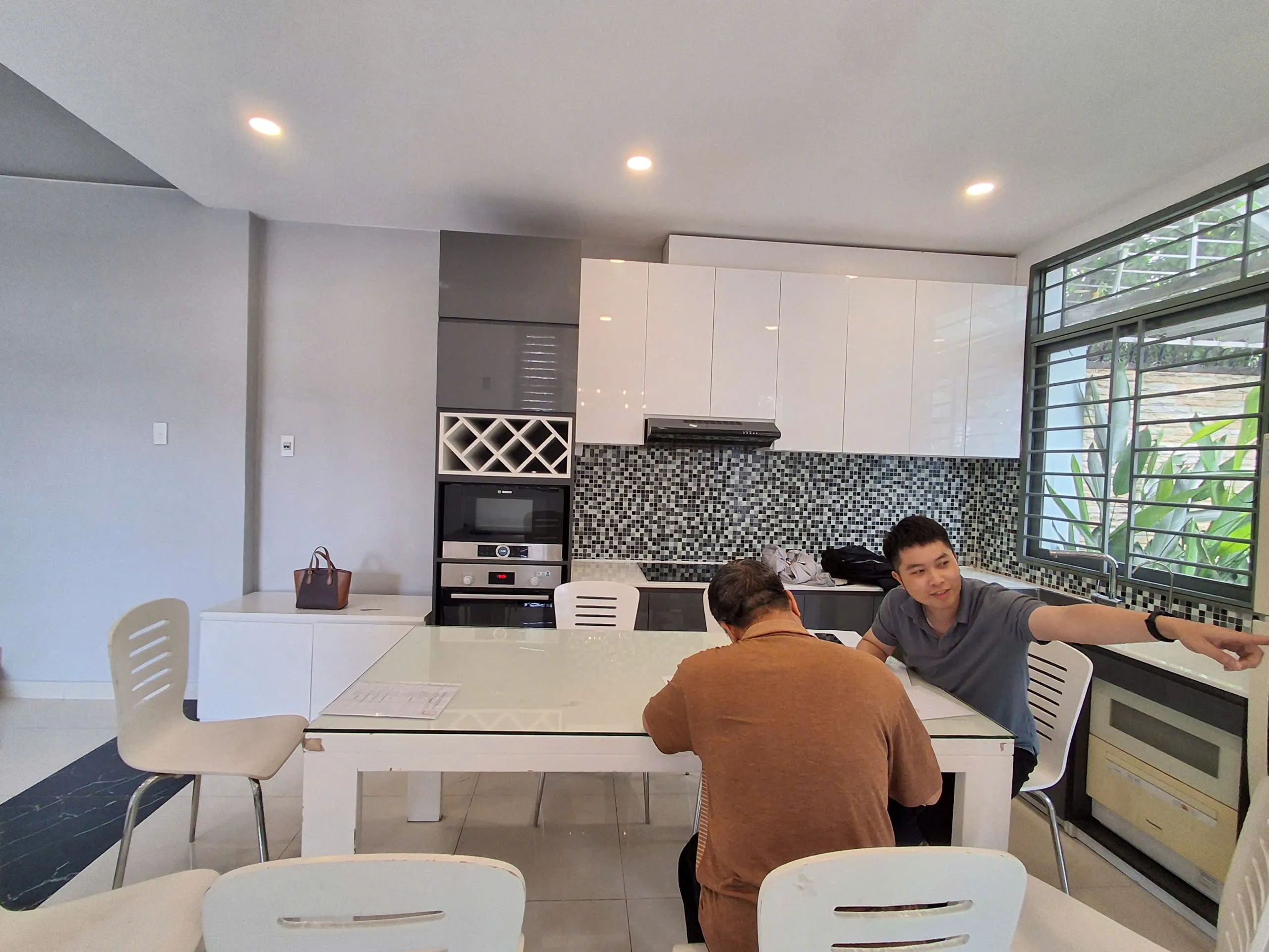 Small Cute House for rent in Tran Nao Area District 2 HCMC 200sqm 1,400 USD/month