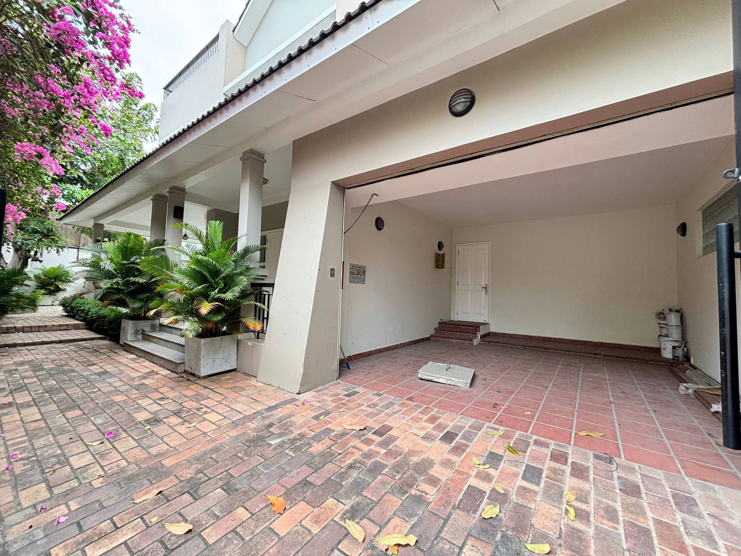 Villa for Rent at ABC Compound – 96 Tran Nao, District 2 700sqm 5,000 USD/month