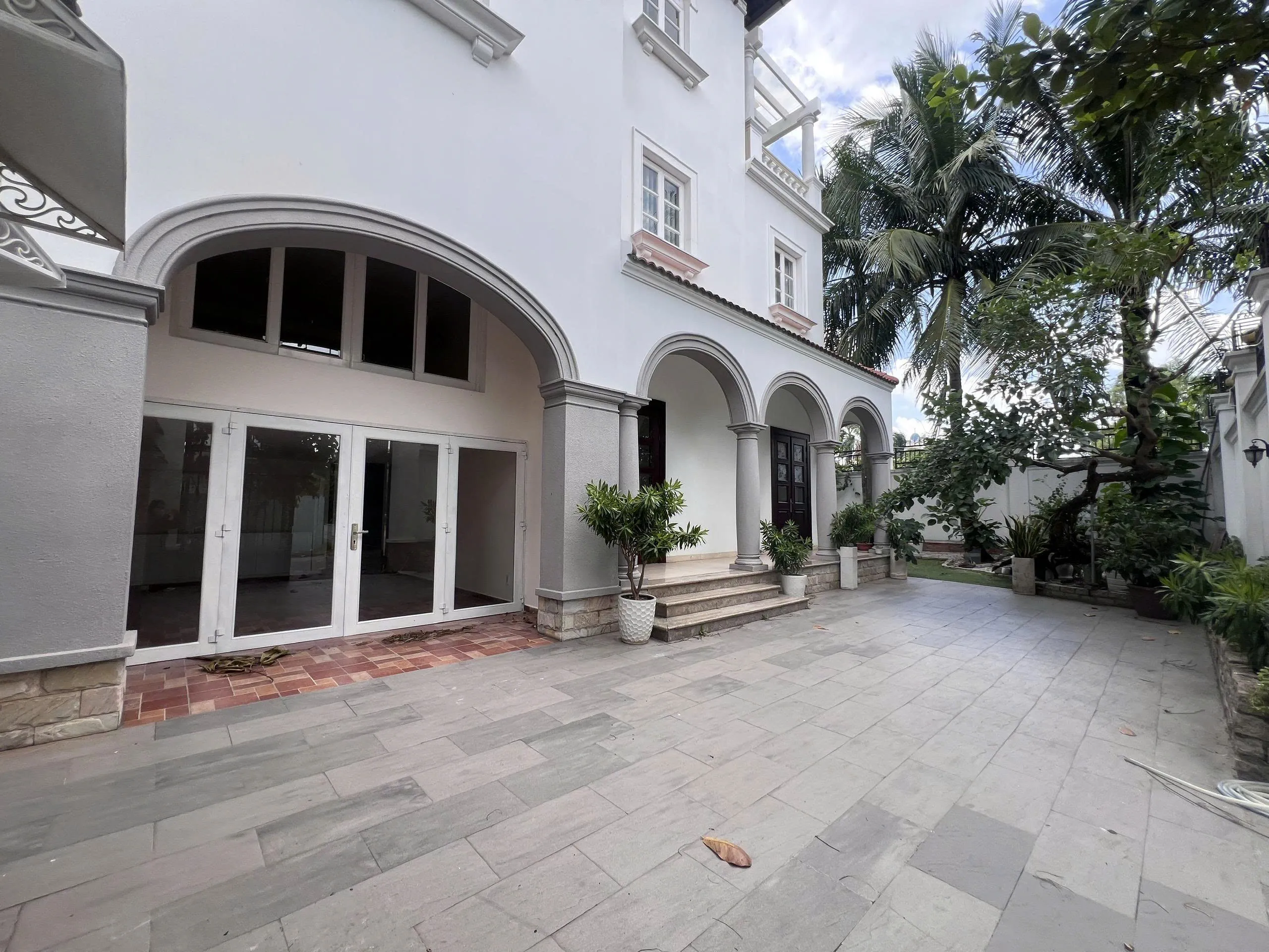 Villa for Rent 113 Nguyen Van Huong Thao Dien HCMC – 5BR 500sqm 5,000 USD/month