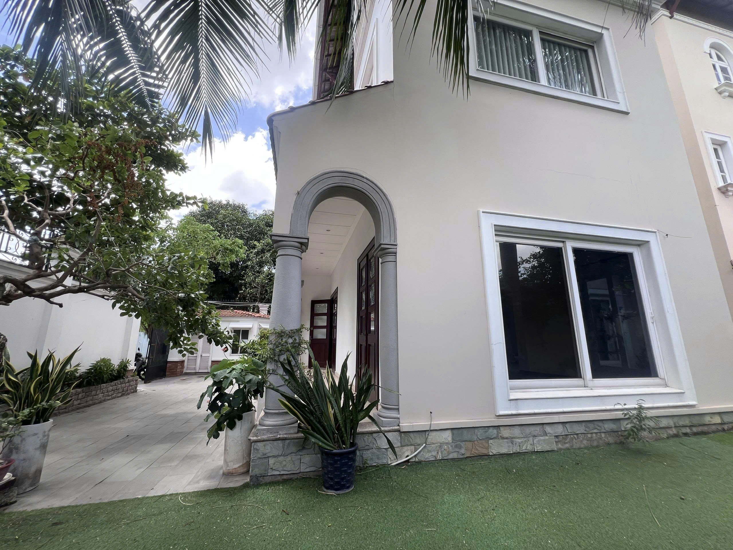 Villa for Rent 113 Nguyen Van Huong Thao Dien HCMC – 5BR | Pool | $5,000