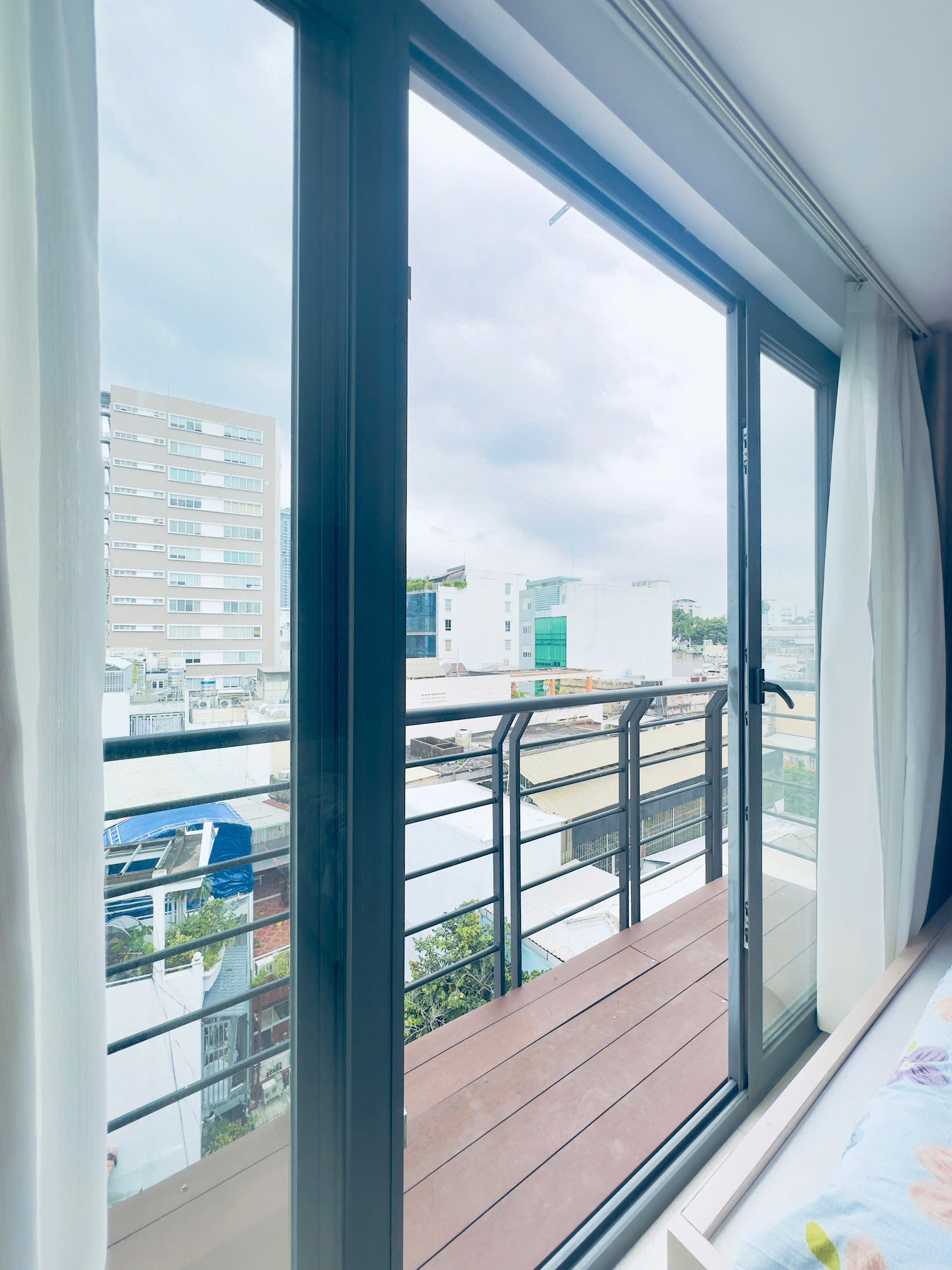 2-Bedroom Serviced Apartment for Rent on Tran Dinh Xu District 1 HCMC – 17 Million/month
