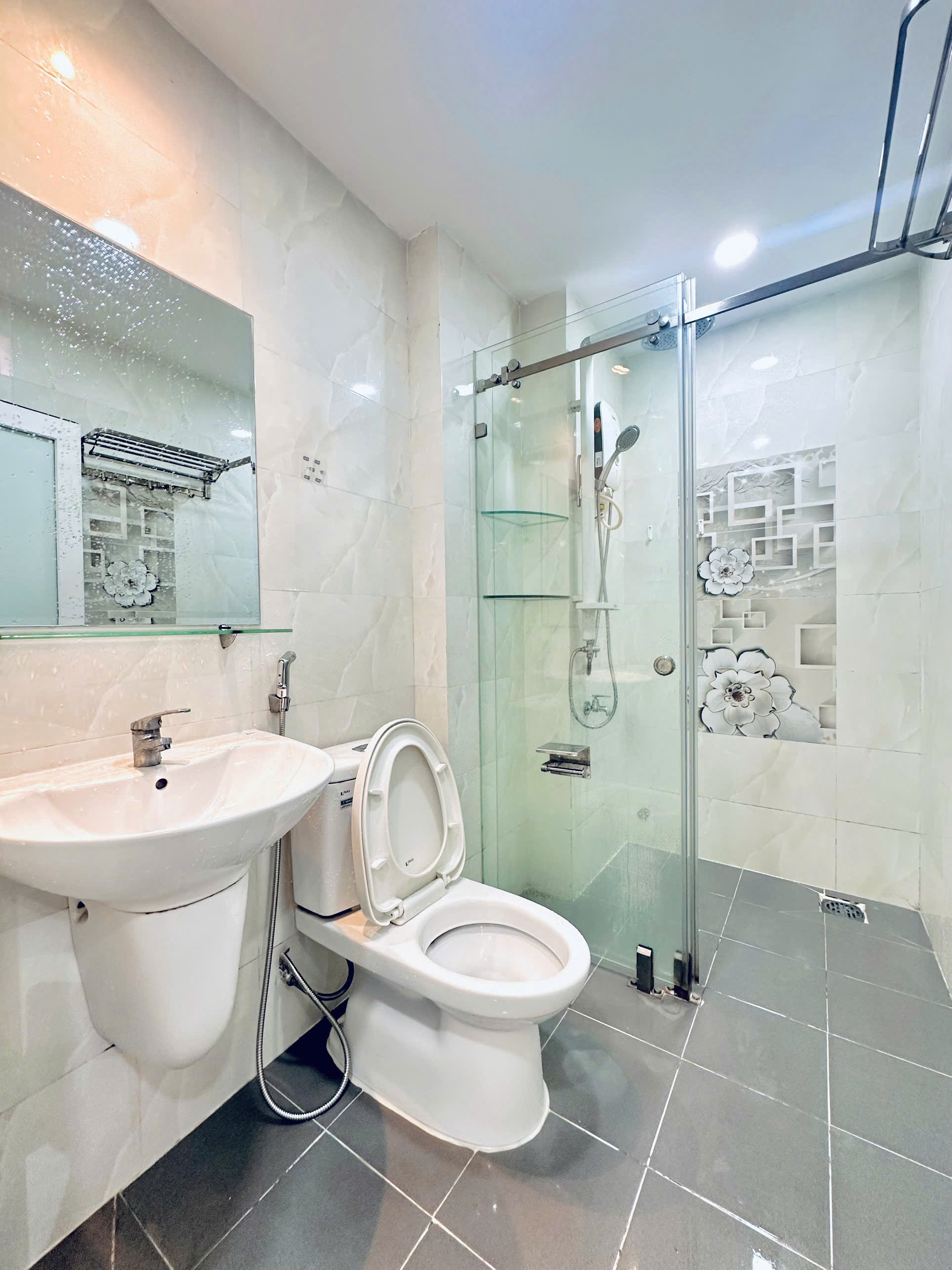 1-Bedroom Serviced Apartment for Rent on Tran Dinh Xu District 1 – 14 Million/month