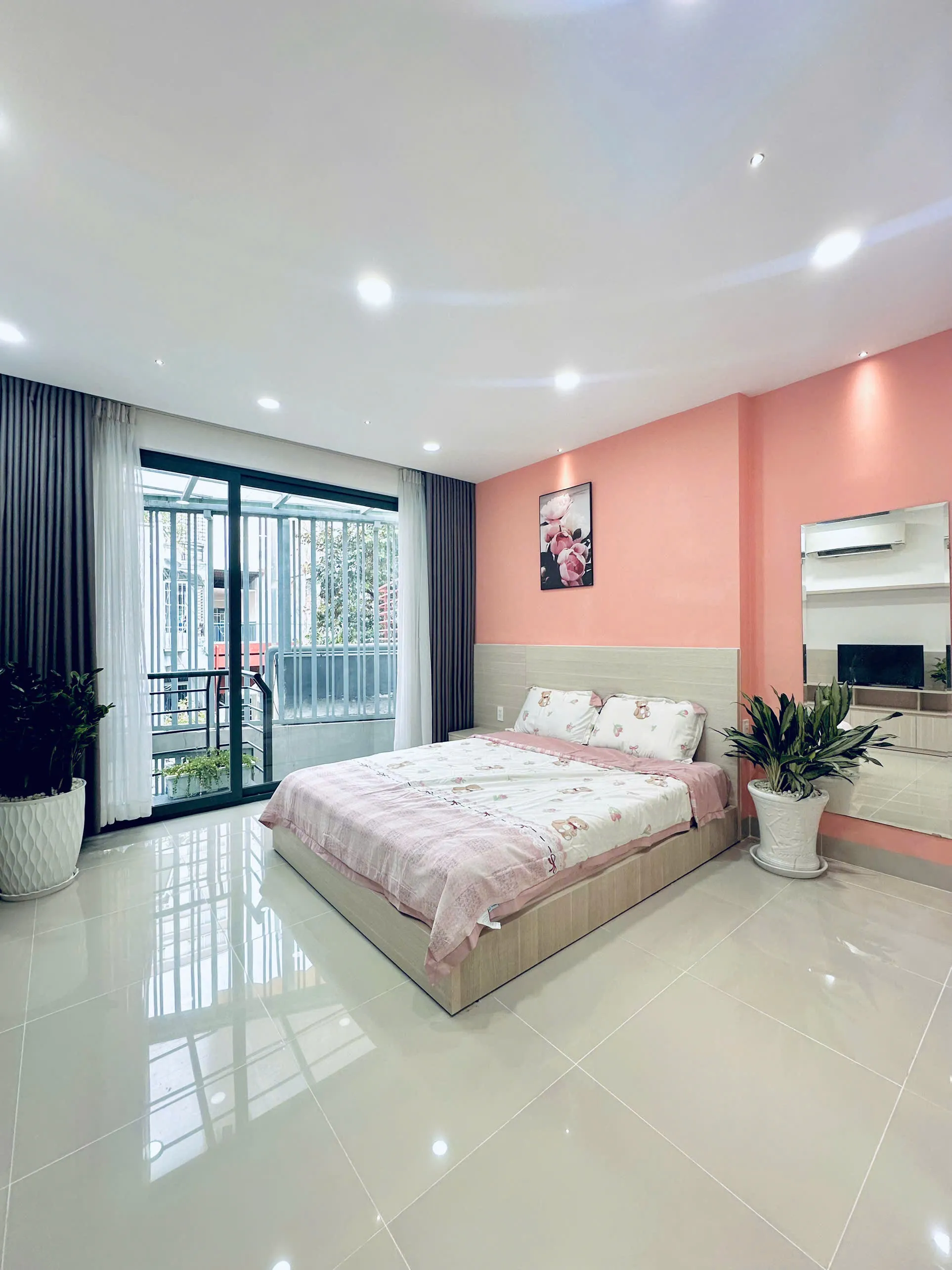 1-Bedroom Serviced Apartment for Rent on Tran Dinh Xu District 1 – 14 Million/month 45sqm 570 USD/month
