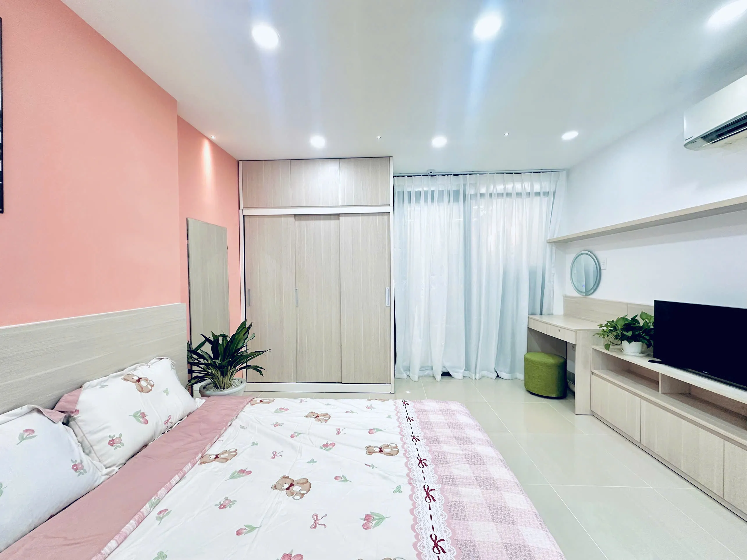 1-Bedroom Serviced Apartment for Rent on Tran Dinh Xu District 1 – 14 Million/month 45sqm 570 USD/month