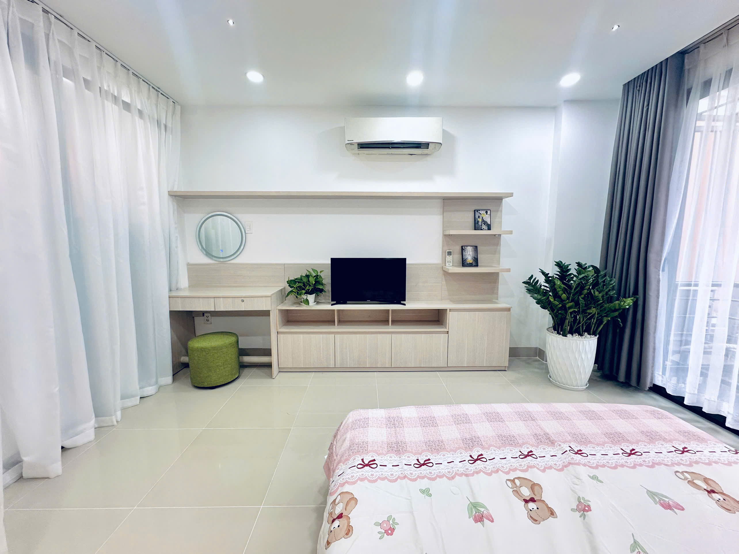 1-Bedroom Serviced Apartment for Rent on Tran Dinh Xu District 1 – 14 Million/month