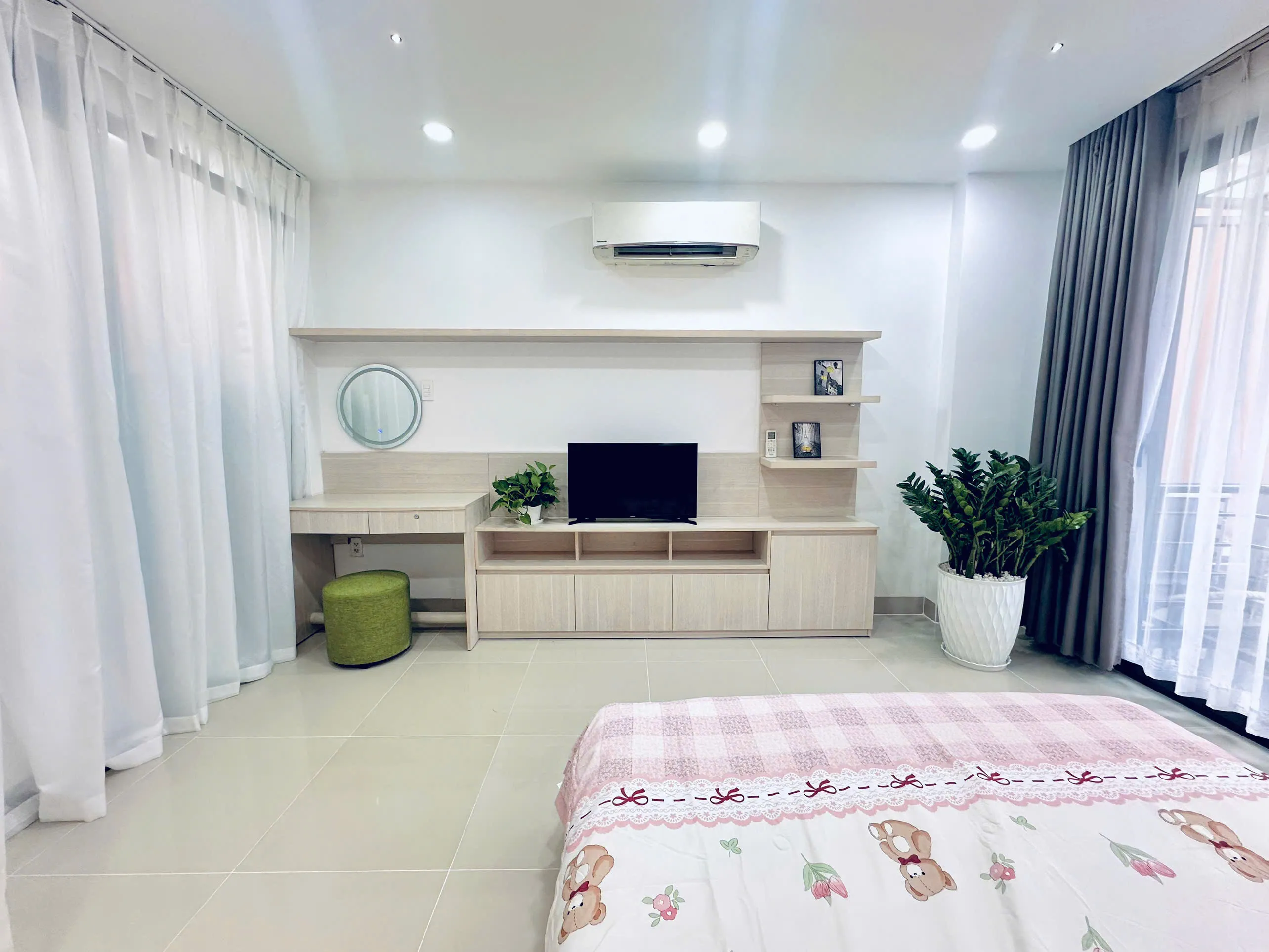 1-Bedroom Serviced Apartment for Rent on Tran Dinh Xu District 1 – 14 Million/month 45sqm 570 USD/month