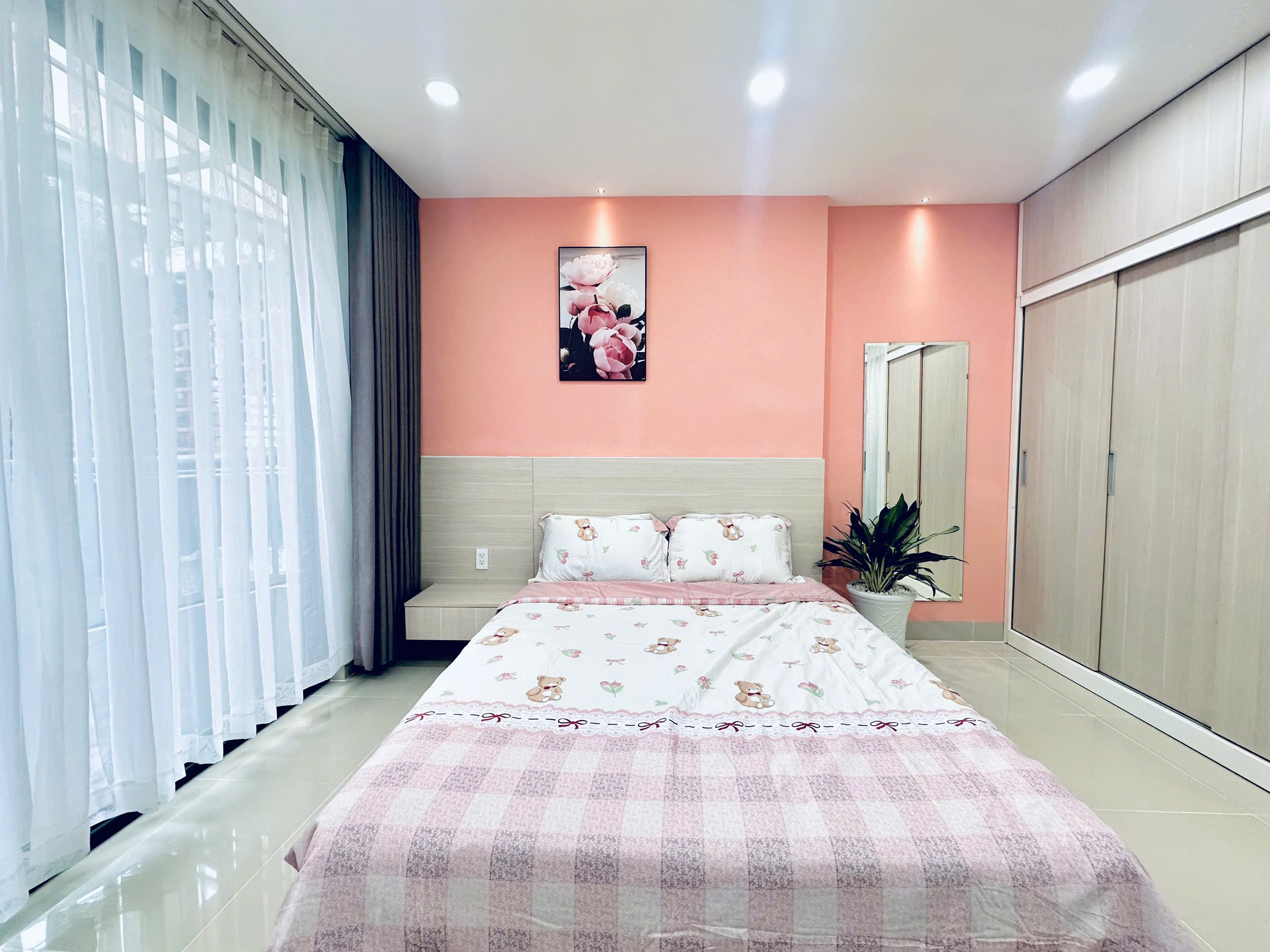 1-Bedroom Serviced Apartment for Rent on Tran Dinh Xu District 1 – 14 Million/month