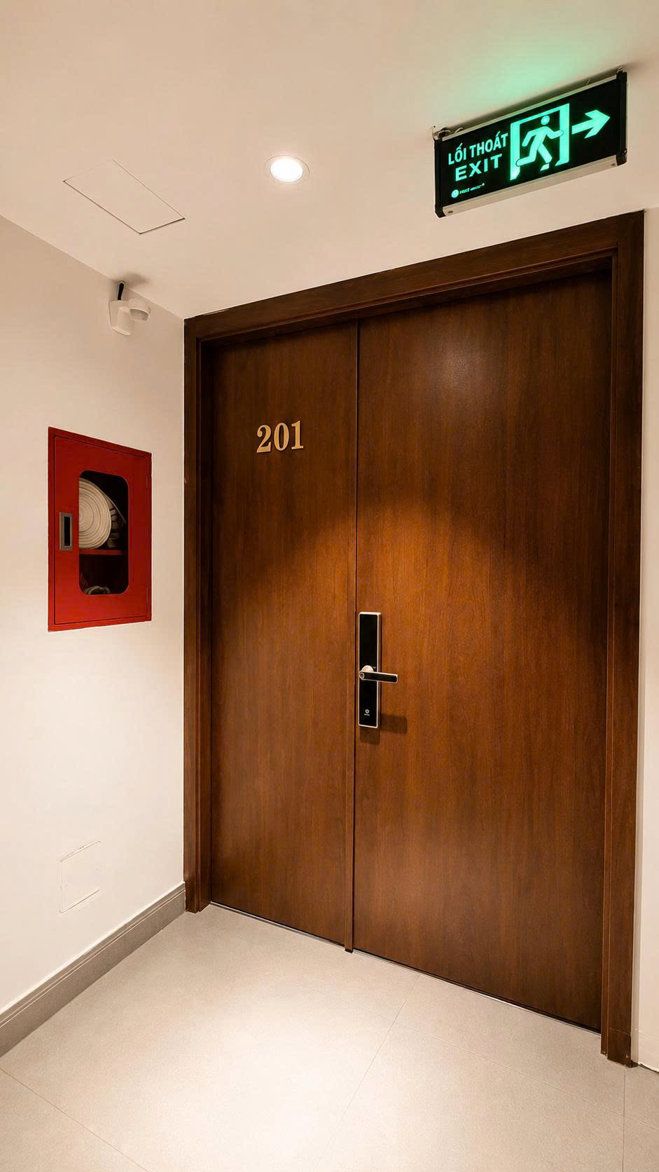 1-Bedroom Apartment for Rent in District 3 60sqm 900 USD/month