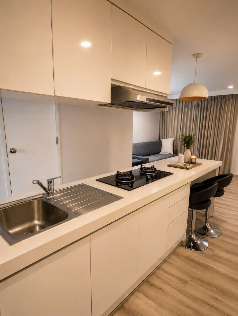 1-Bedroom Apartment for Rent in District 3 60sqm 900 USD/month