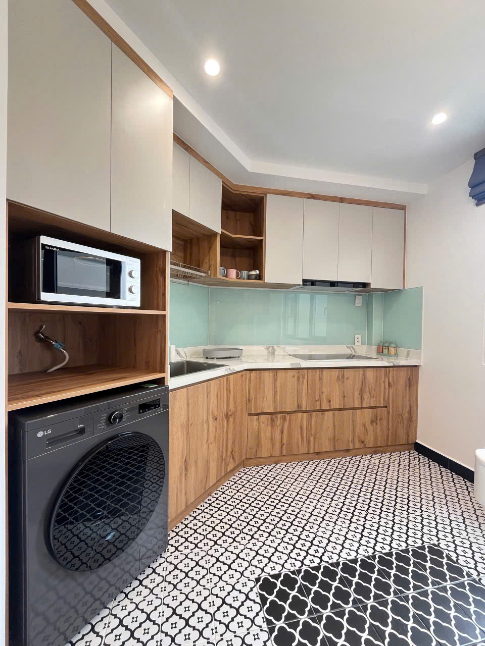 Studio Serviced Apartment for Rent in District 1 570 USD/month