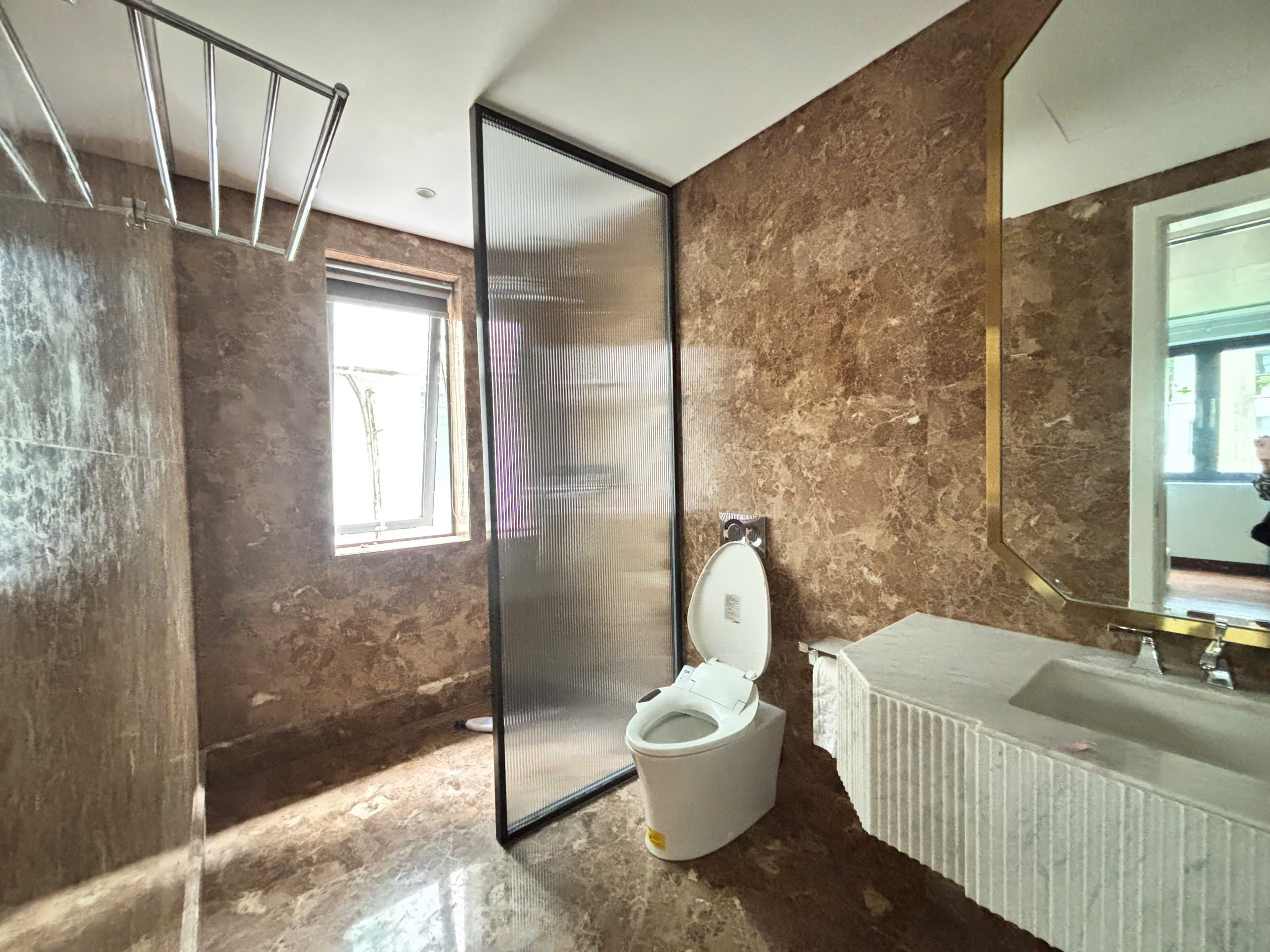 4-Bedroom Villa for Rent in An Phu 546sqm 9,000 USD/month