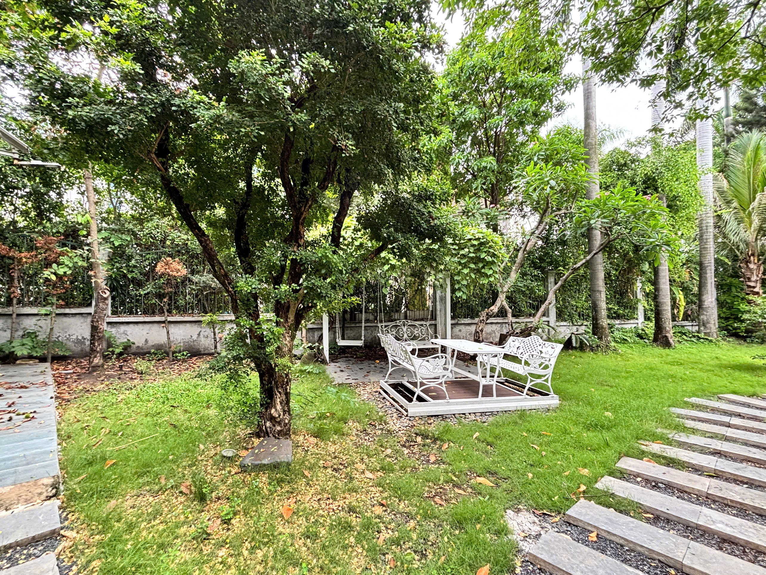 6-Bedroom Villa for Rent in Thao Dien 1000sqm 8,500 USD/month