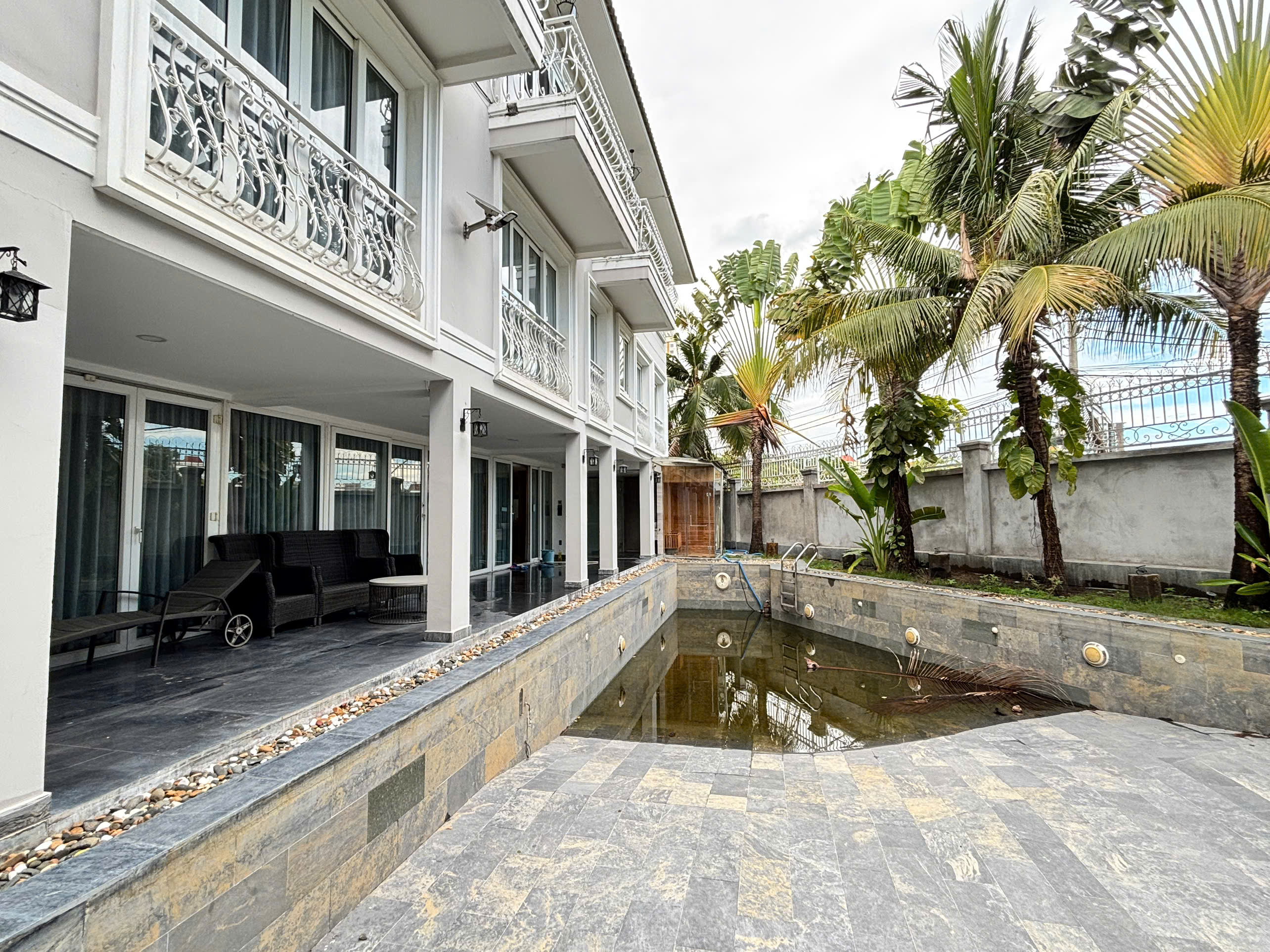 6-Bedroom Villa for Rent in Thao Dien 1000sqm 8,500 USD/month