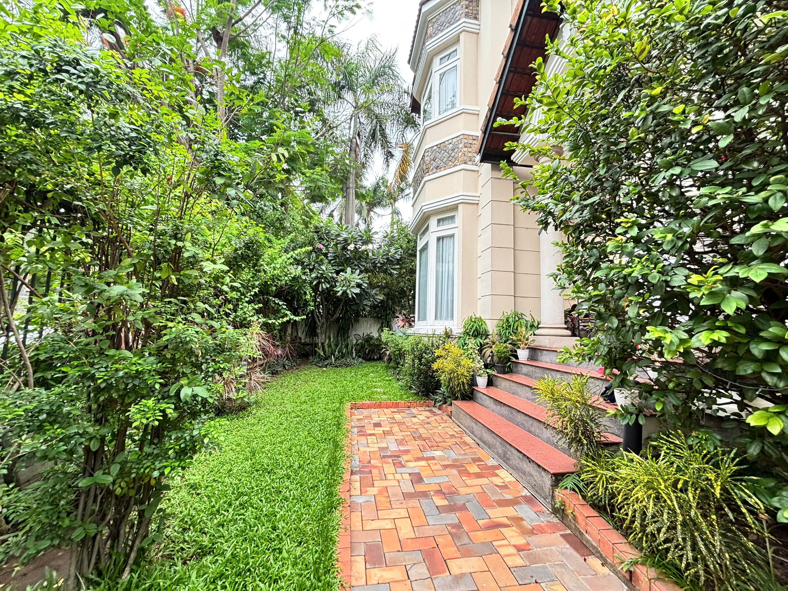 4-Bedroom Villa for Rent in Thao Dien 550sqm 5,500 USD/month