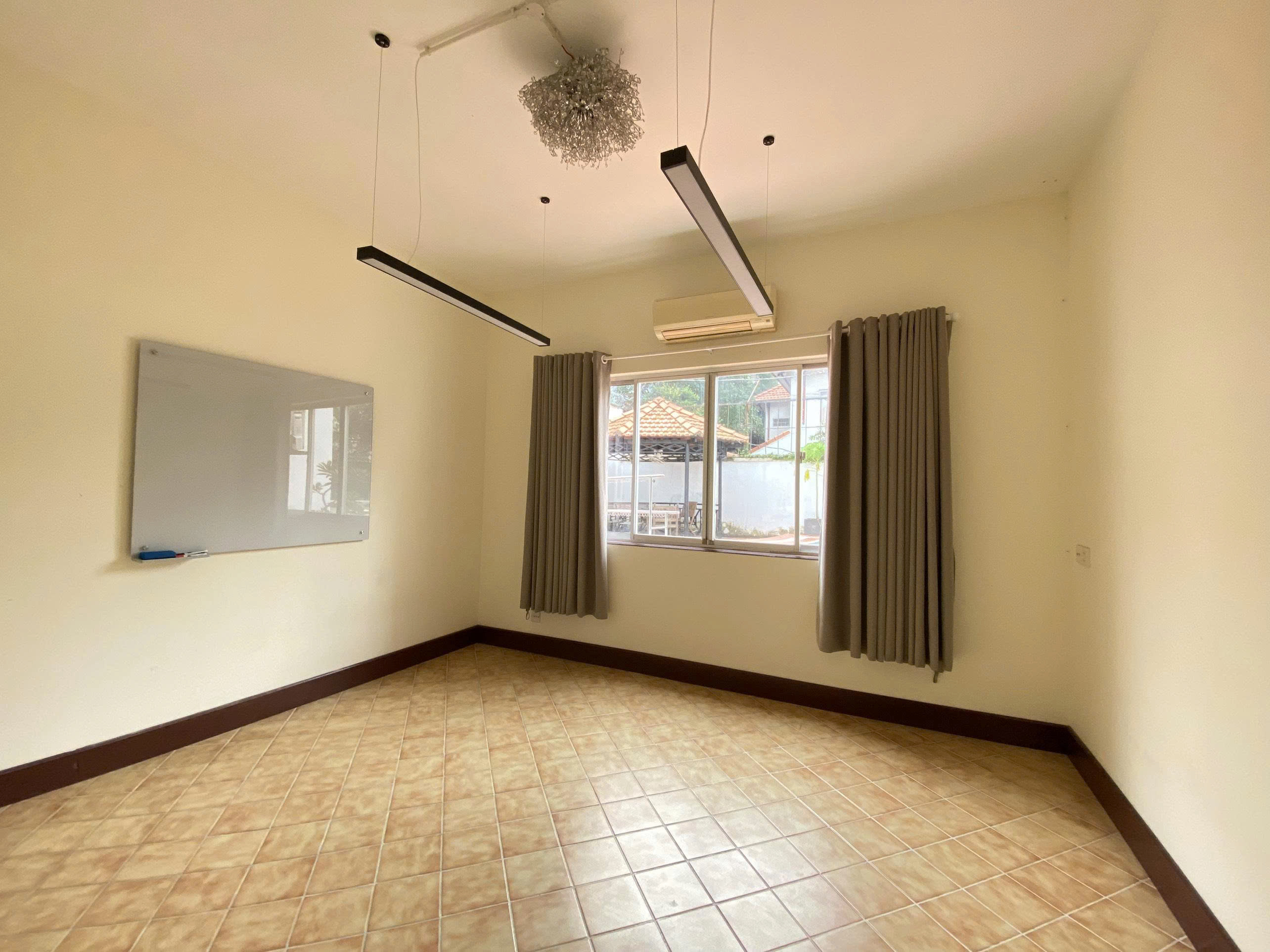 4-Bedroom Pool Villa for Rent in An Phu 700sqm 3,500 USD/month
