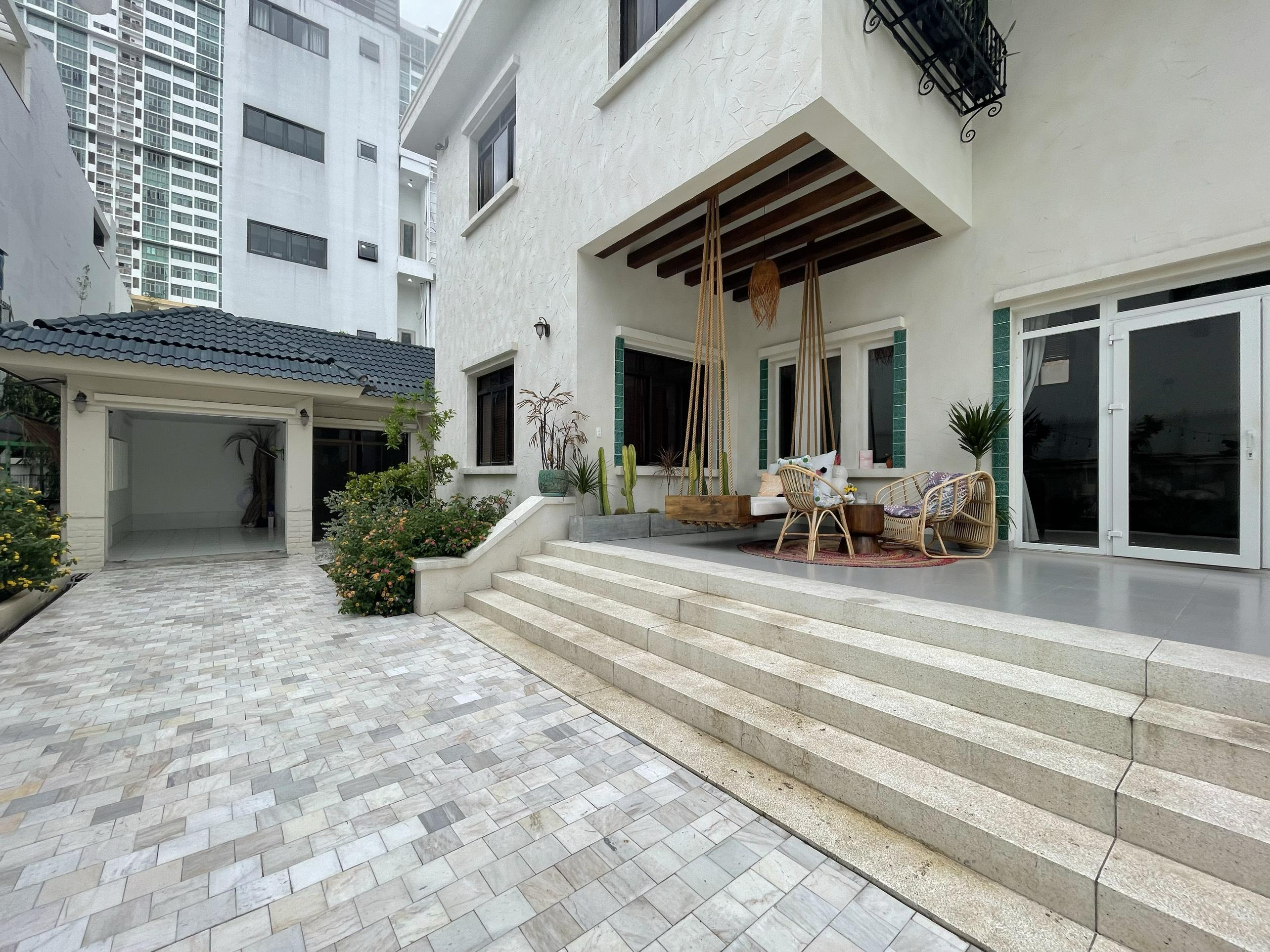 4-Bedroom Villa for Rent in An Phu 800sqm 5,500 USD/month