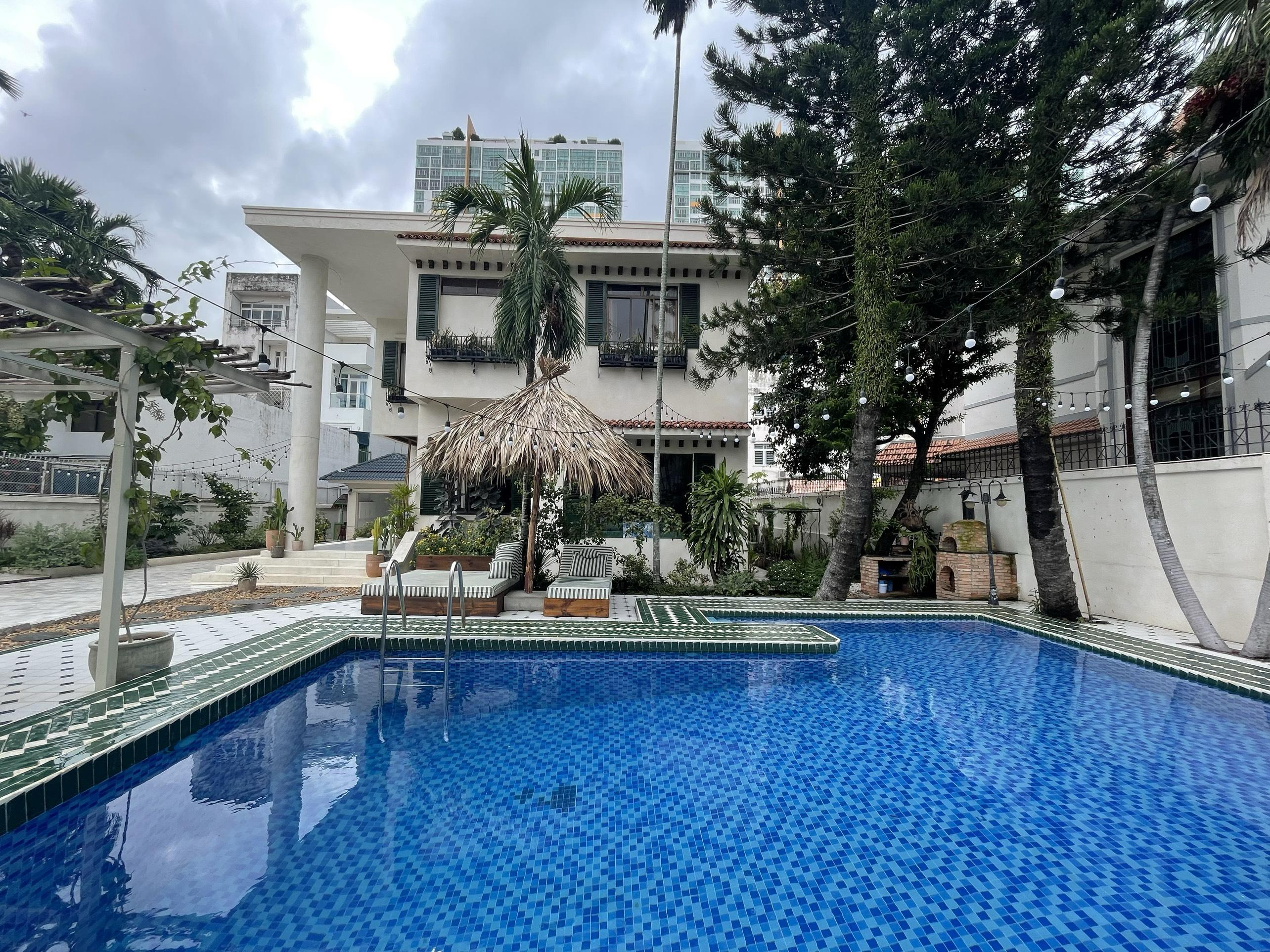 4-Bedroom Villa for Rent in An Phu 800sqm 5,500 /month
