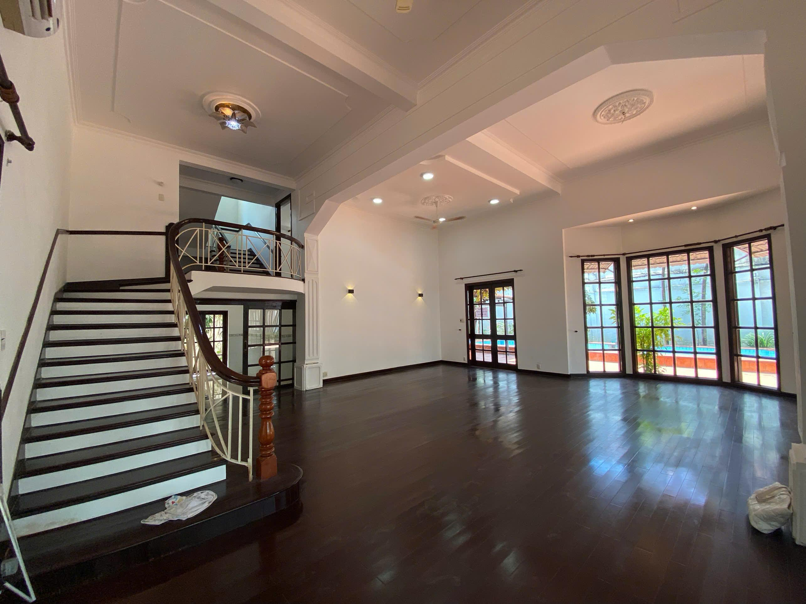 5-Bedroom French Villa for Rent in Thao Dien, District 2 600sqm 4,100 USD/month