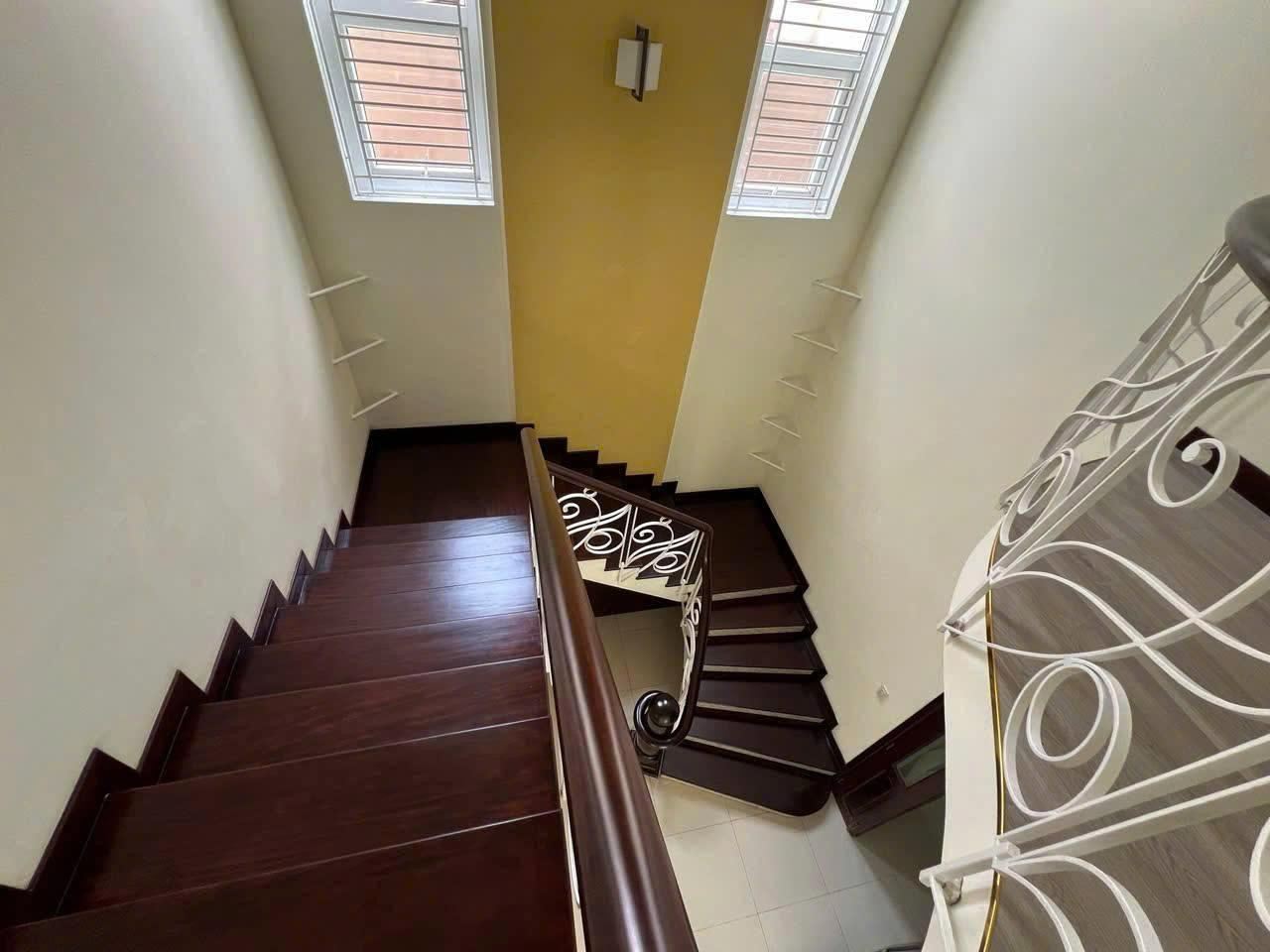 4-Bedroom Villa for Rent in Thao Dien 400sqm 4,000 USD/month