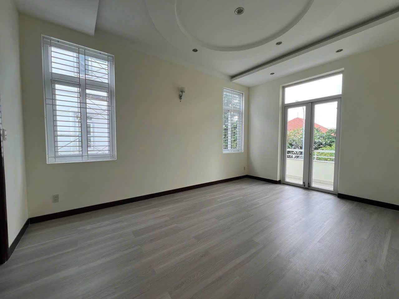 4-Bedroom Villa for Rent in Thao Dien 400sqm 4,000 USD/month