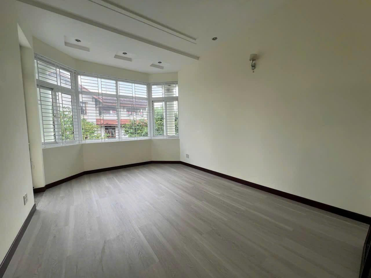 4-Bedroom Villa for Rent in Thao Dien 400sqm 4,000 USD/month