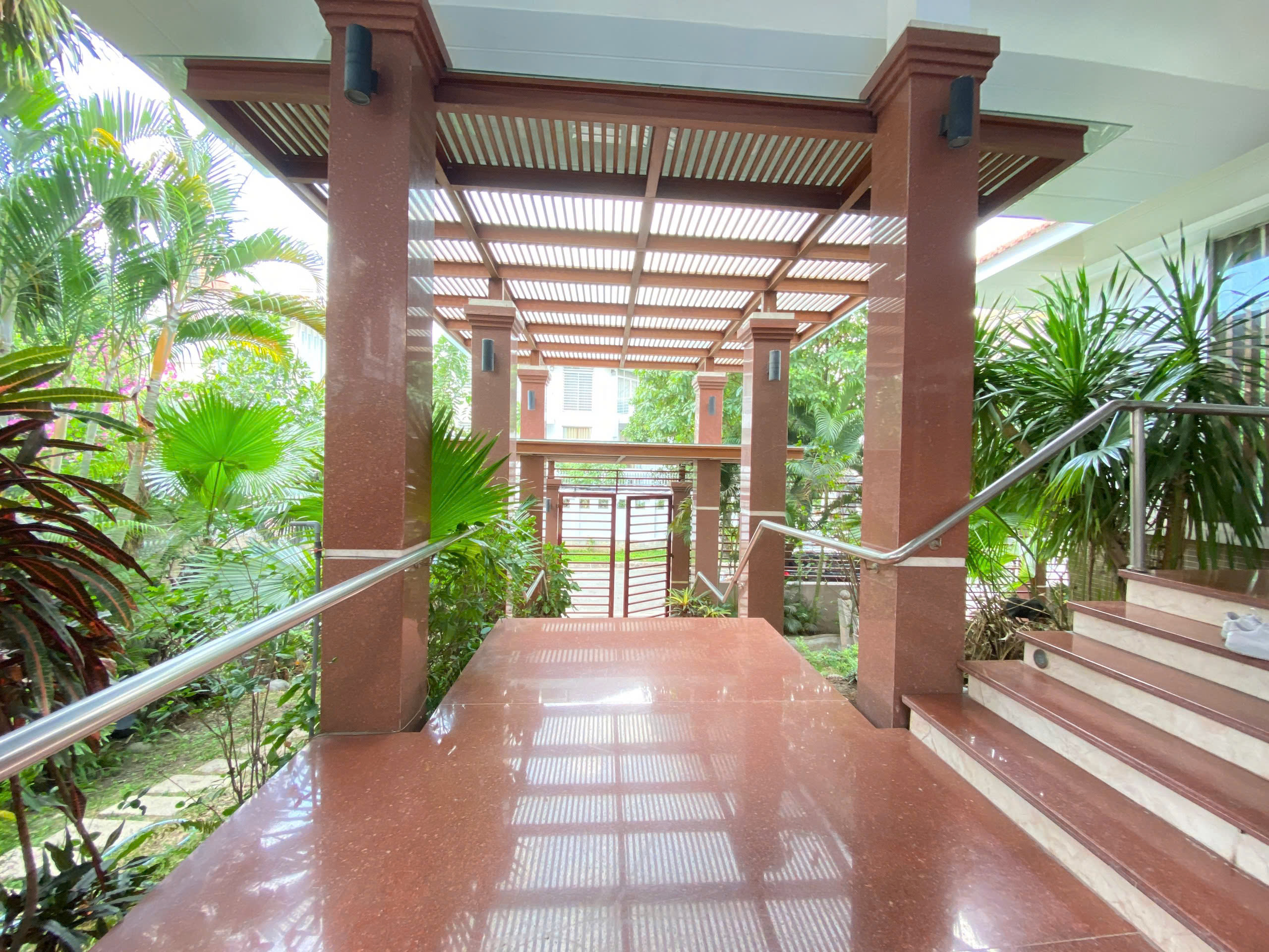 Big Villa For Rent in Compound 200 Nguyen Van Huong Thao Dien Ward Thu Duc City 600sqm 6,000 USD/month